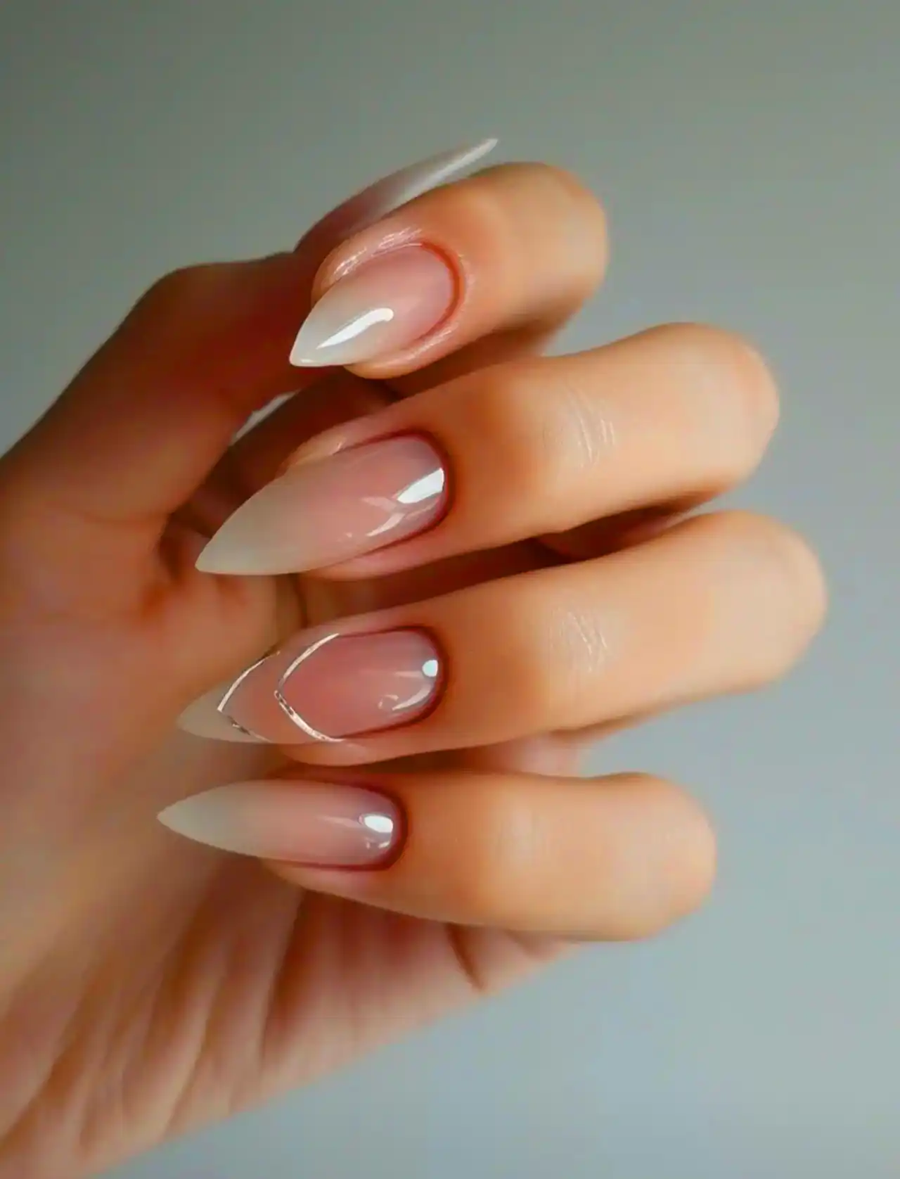 دیزاین ساده و شیک ناخن 