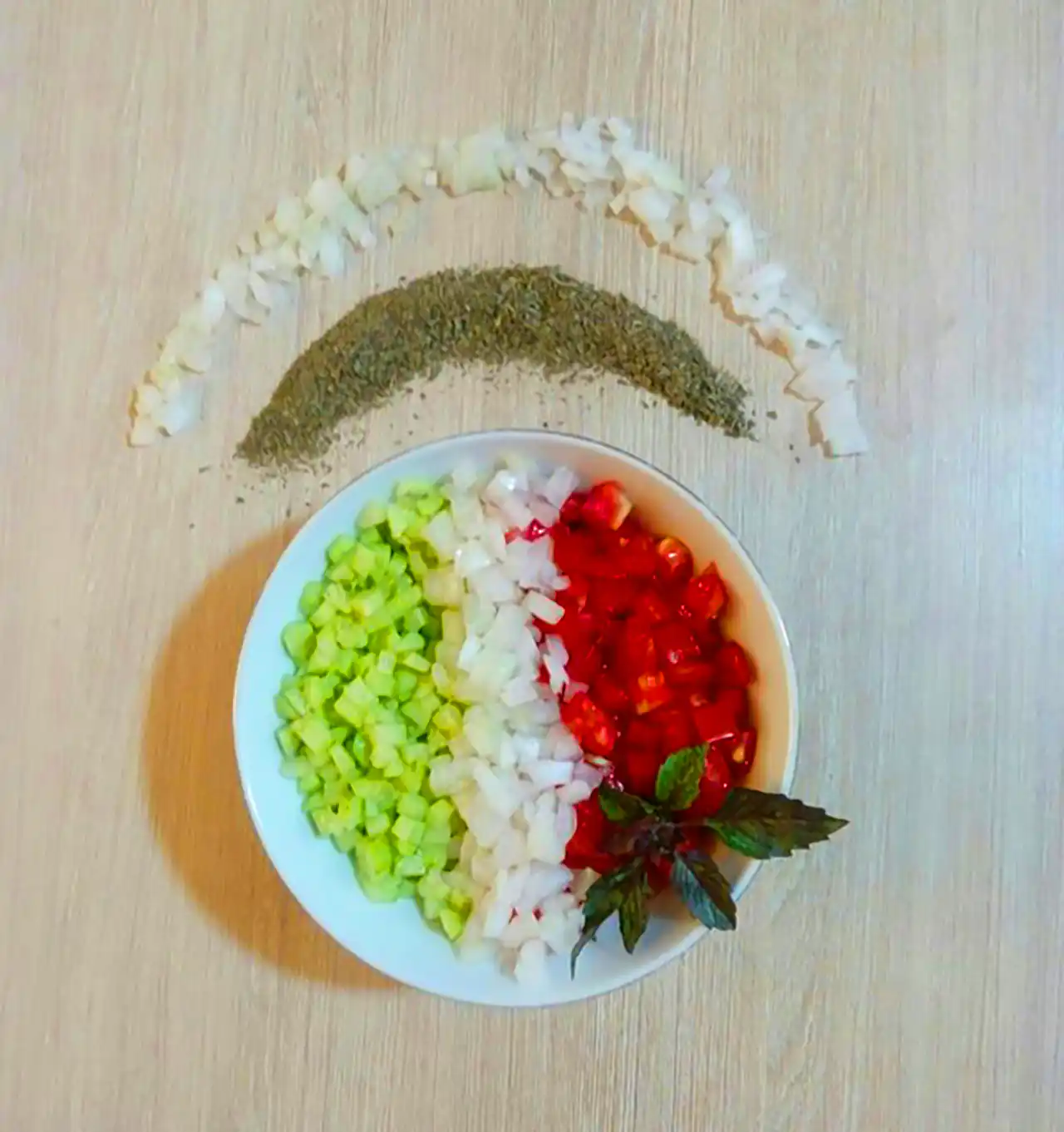 دیزاین سالاد شیرازی مجلسی