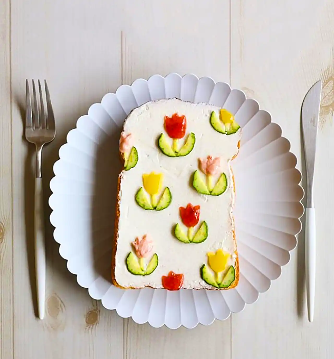 دیزاین صبحانه با نان تست