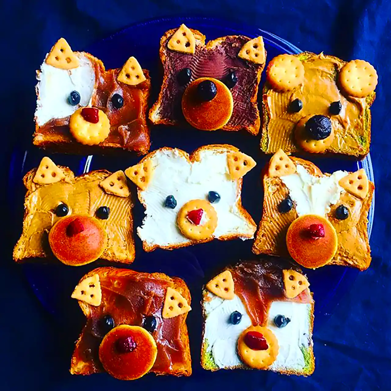 دیزاین صبحانه با نان تست