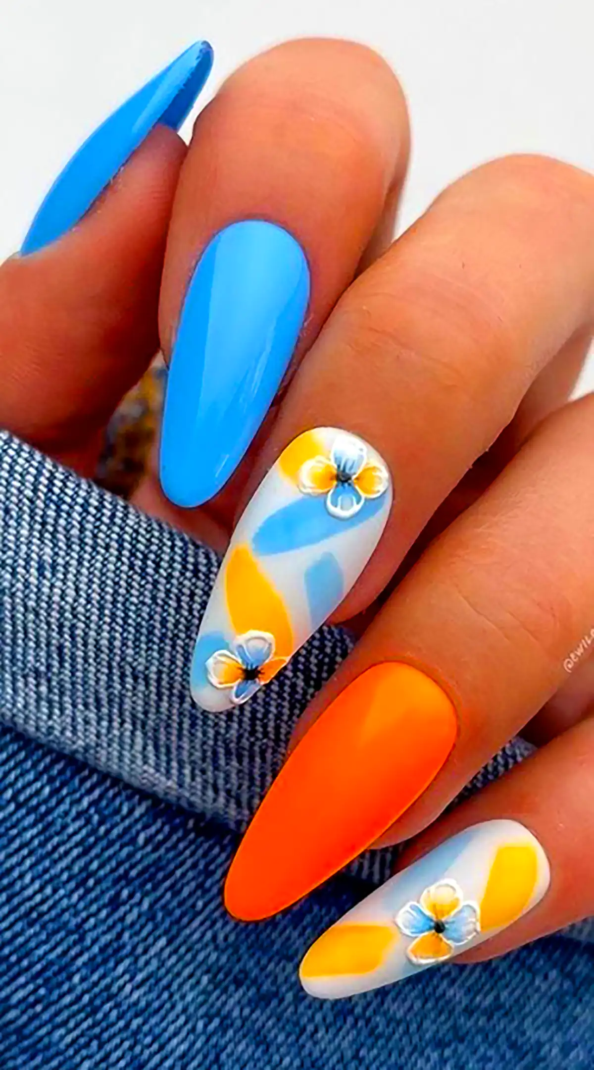 دیزاین ناخن نئونی جدید