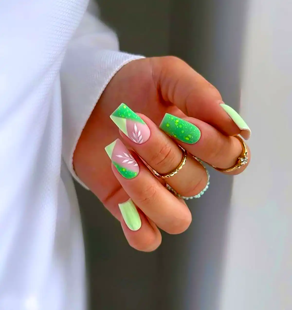 دیزاین ناخن نئونی جدید