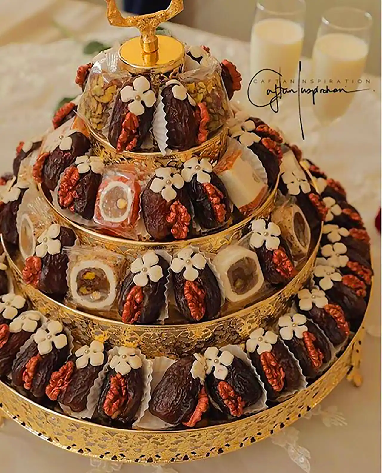 دیزاین شیک خرما با مغزها 