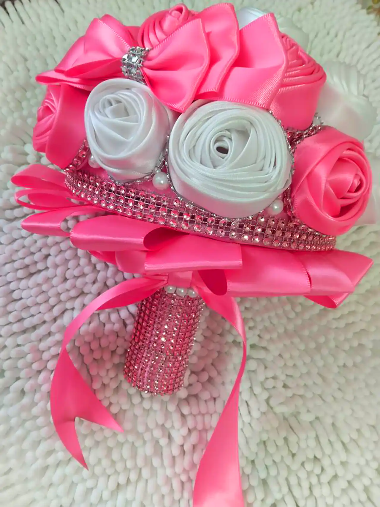 دسته گل عروس صورتی