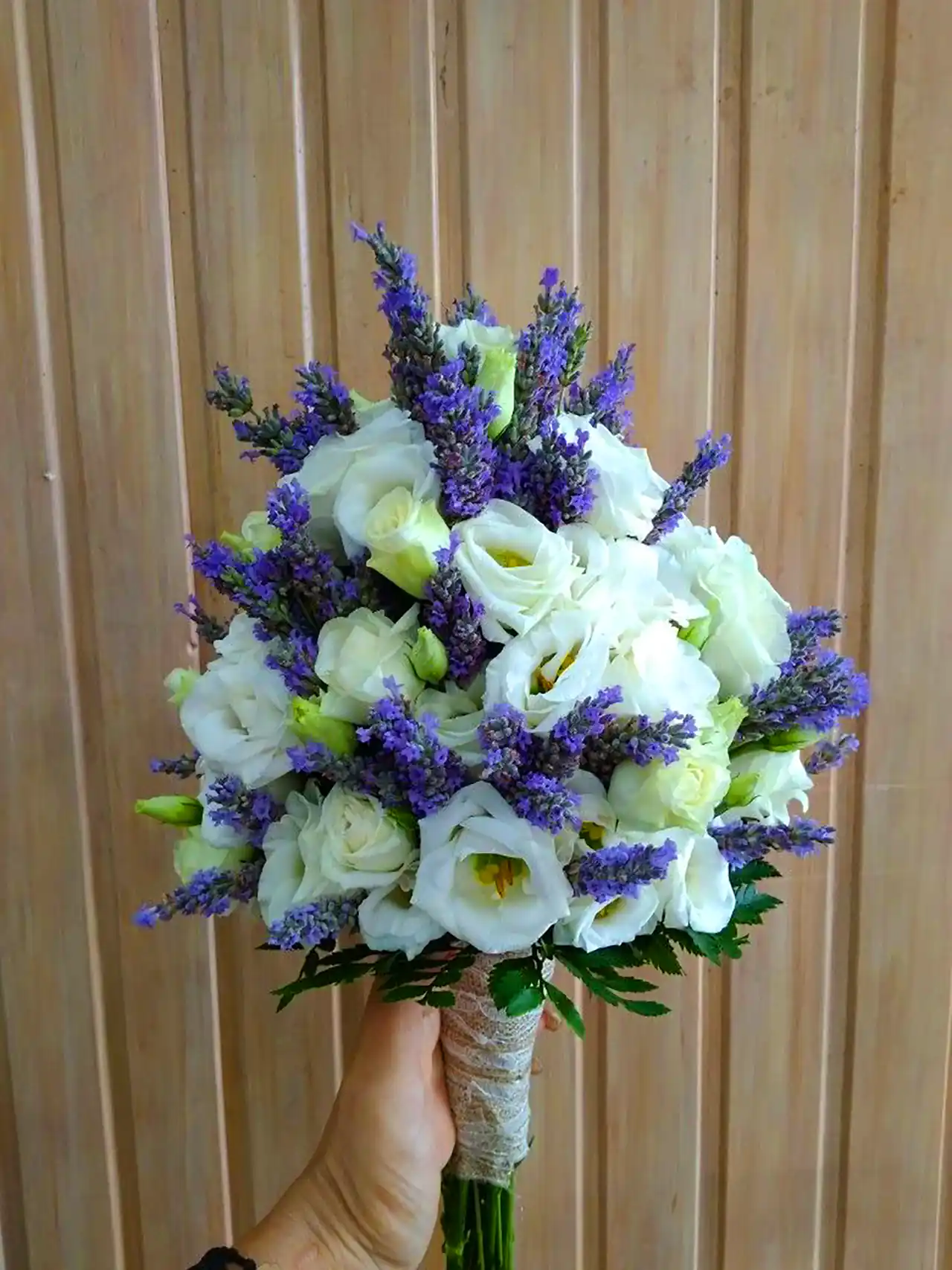 دسته گل عروس تم یاسی