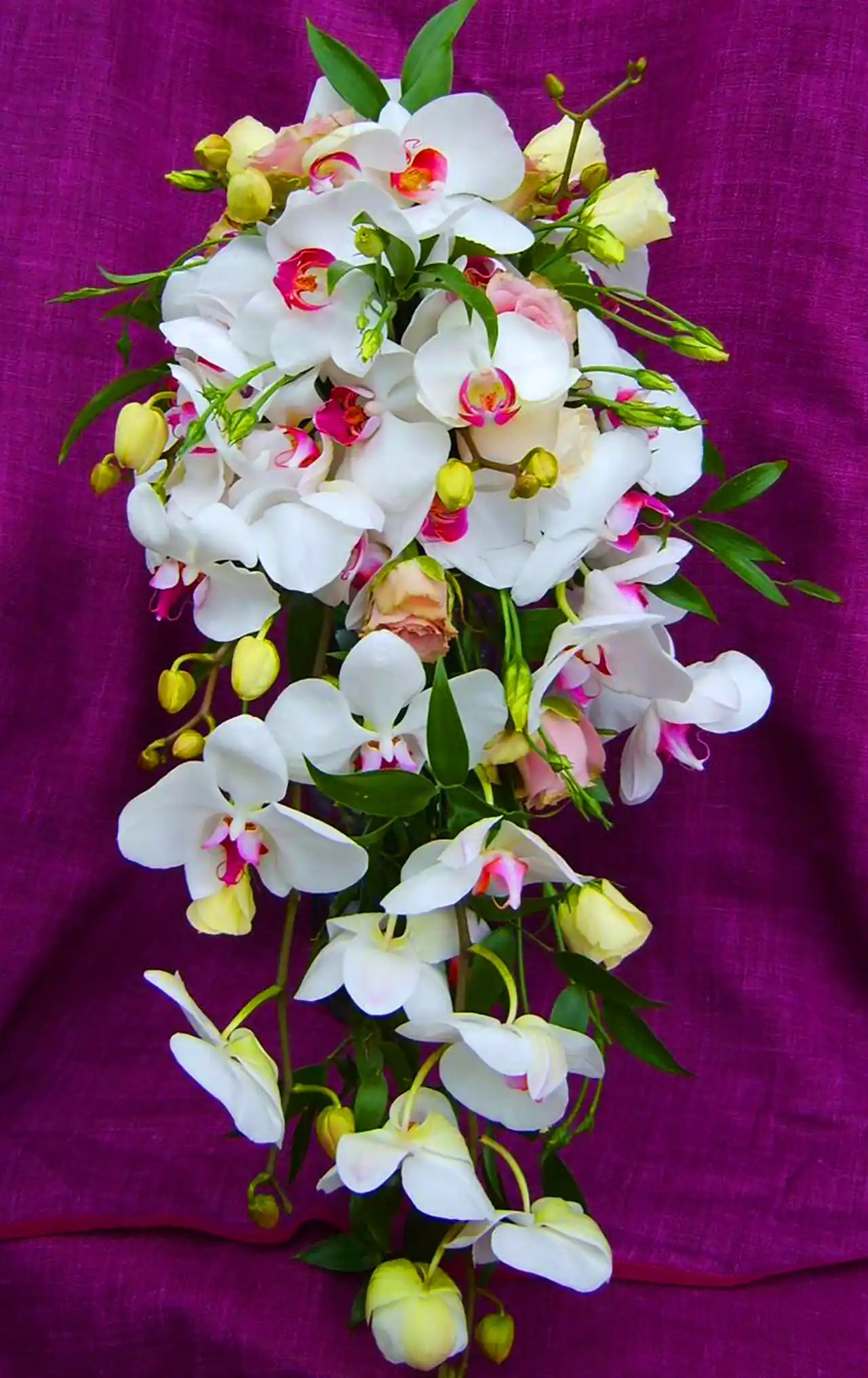 دسته گل ارکیده بای عروس