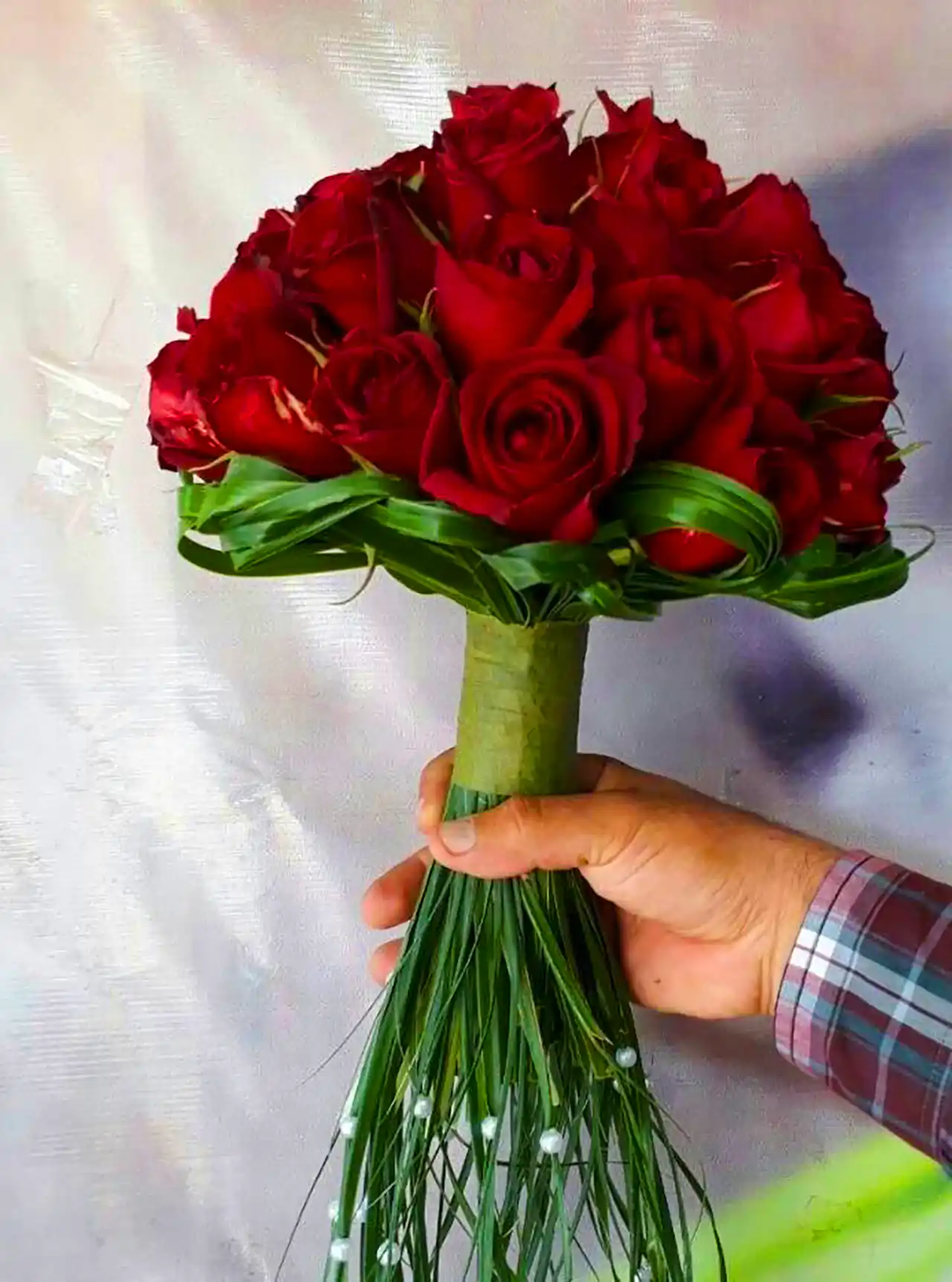 دسته گل رزقرمز برای عروس