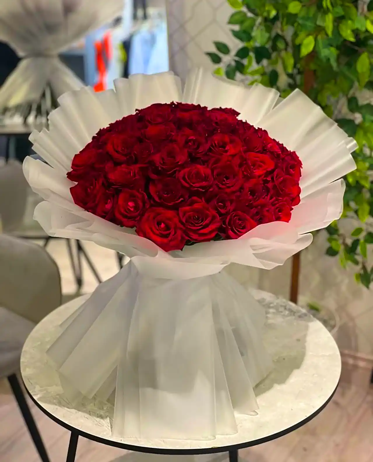دسته گل رزقرمز برای عروس