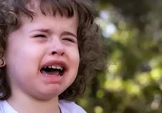 تعبیر خواب گریه فرزند دختر + برای زن متاهل و باردار و دختر مجرد و از دید مولف