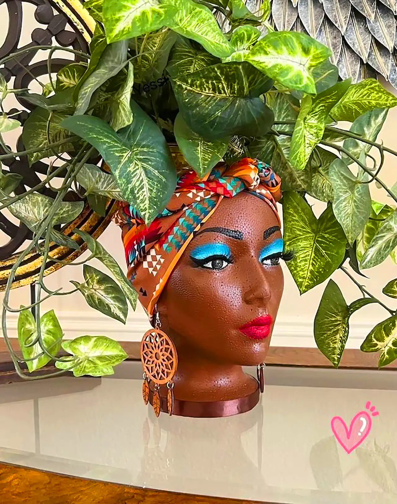 گلدان با طرح سر انسان