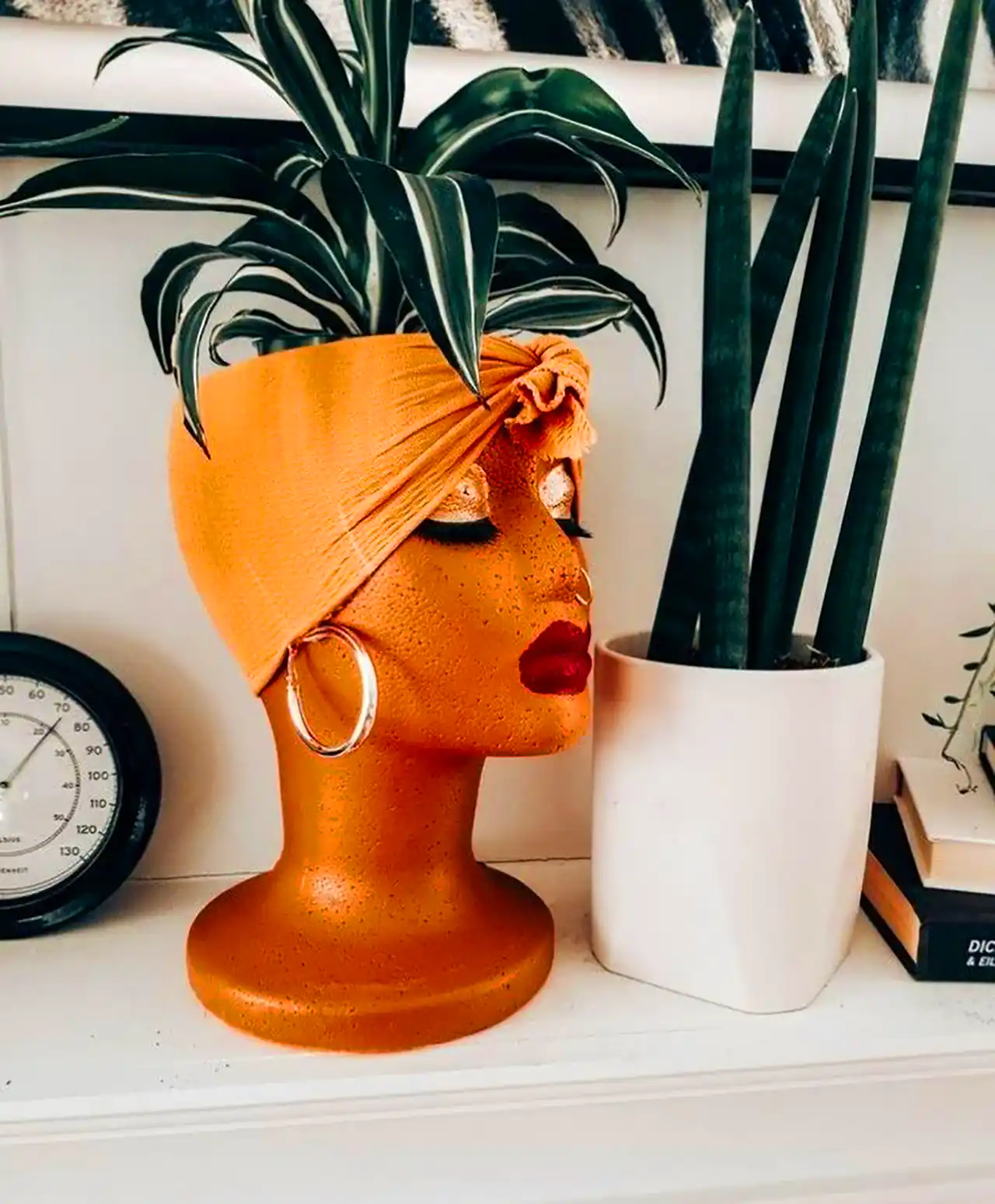 گلدان با طرح سر انسان