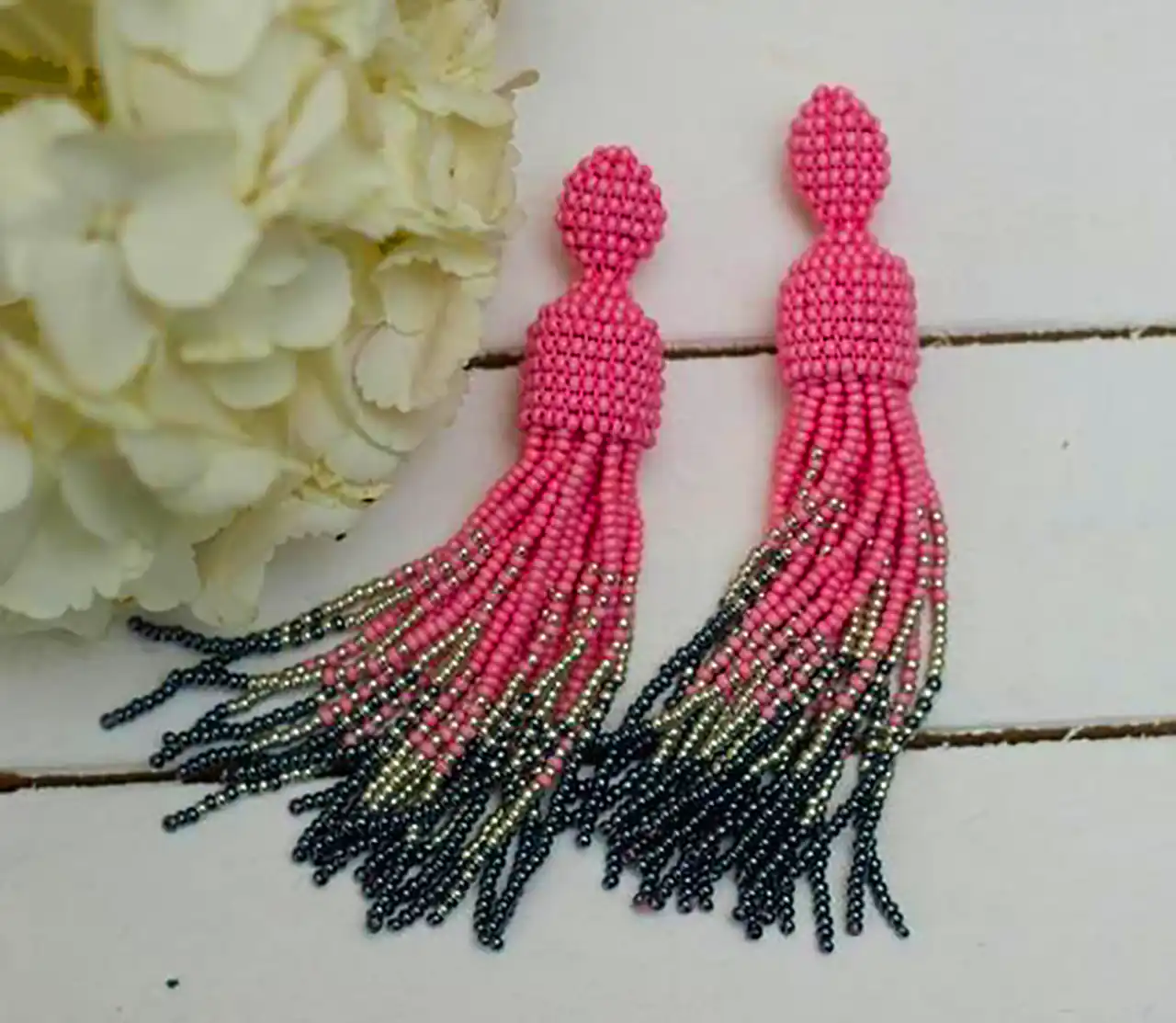 گوشواره مهره ای بلند فانتزی 