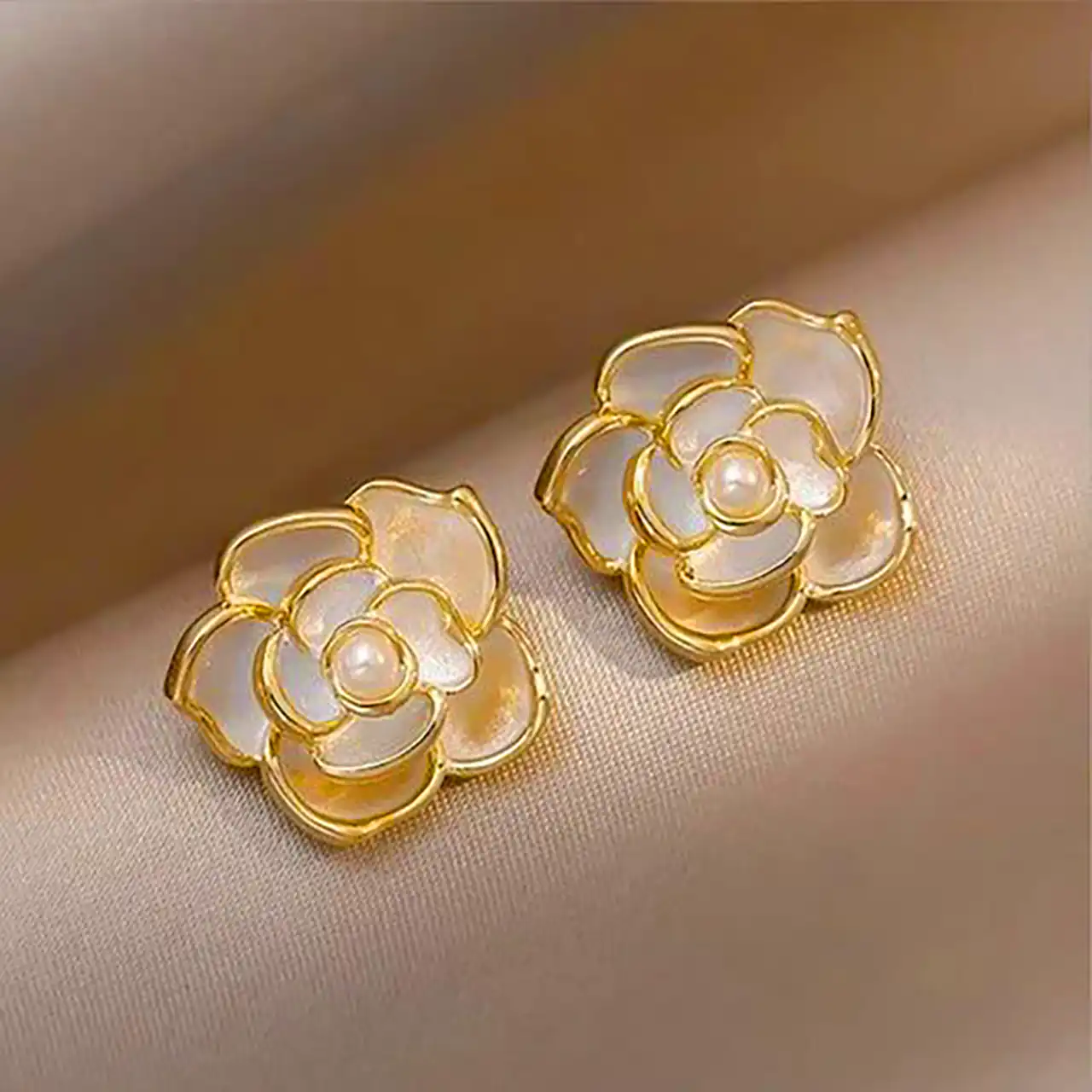 گوشواره مرواریدی فانتزی