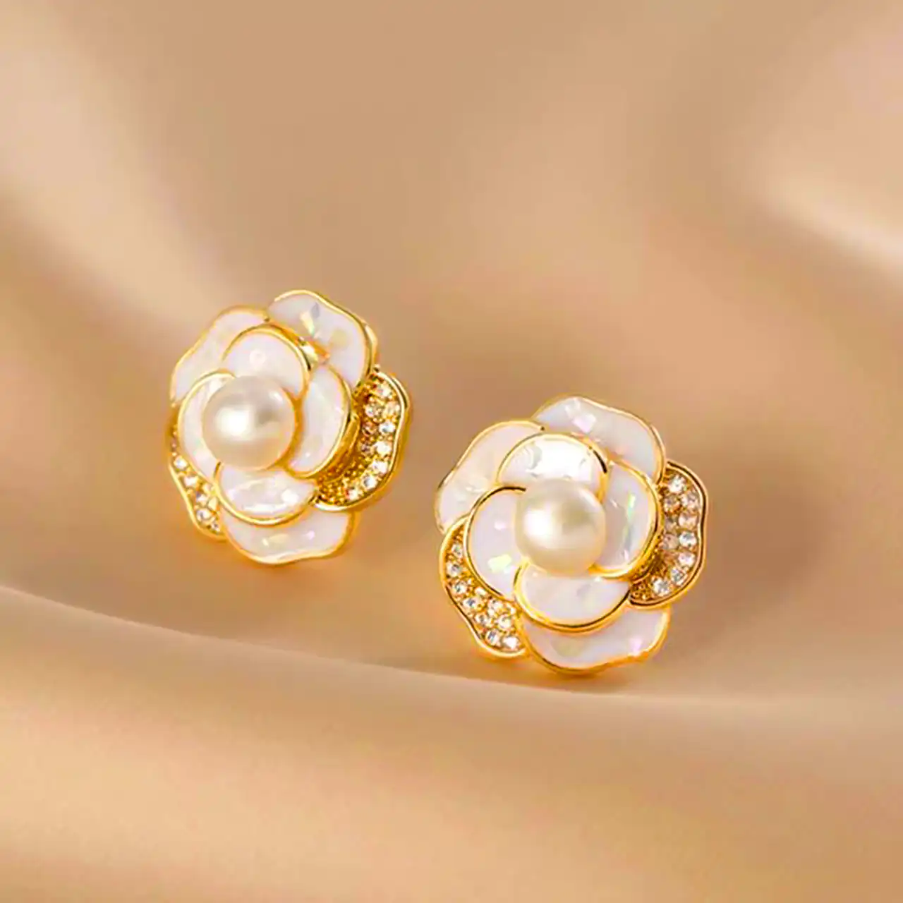 گوشواره مرواریدی فانتزی