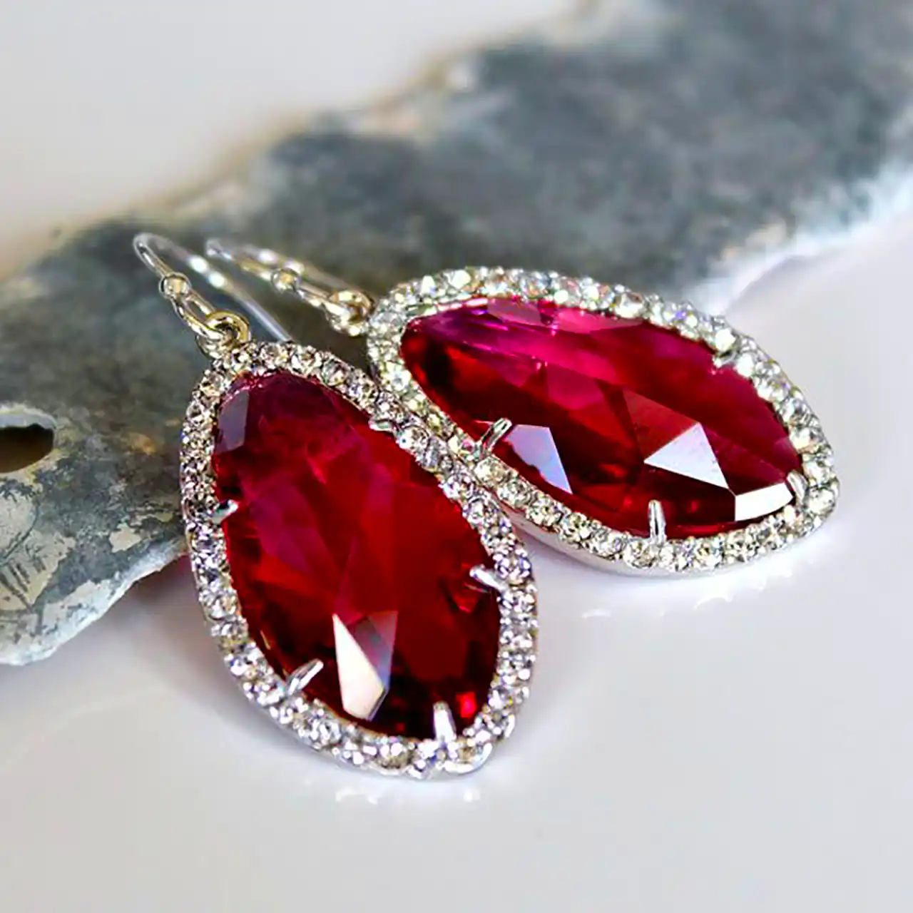 گوشواره زنانه اشکی لوکس 