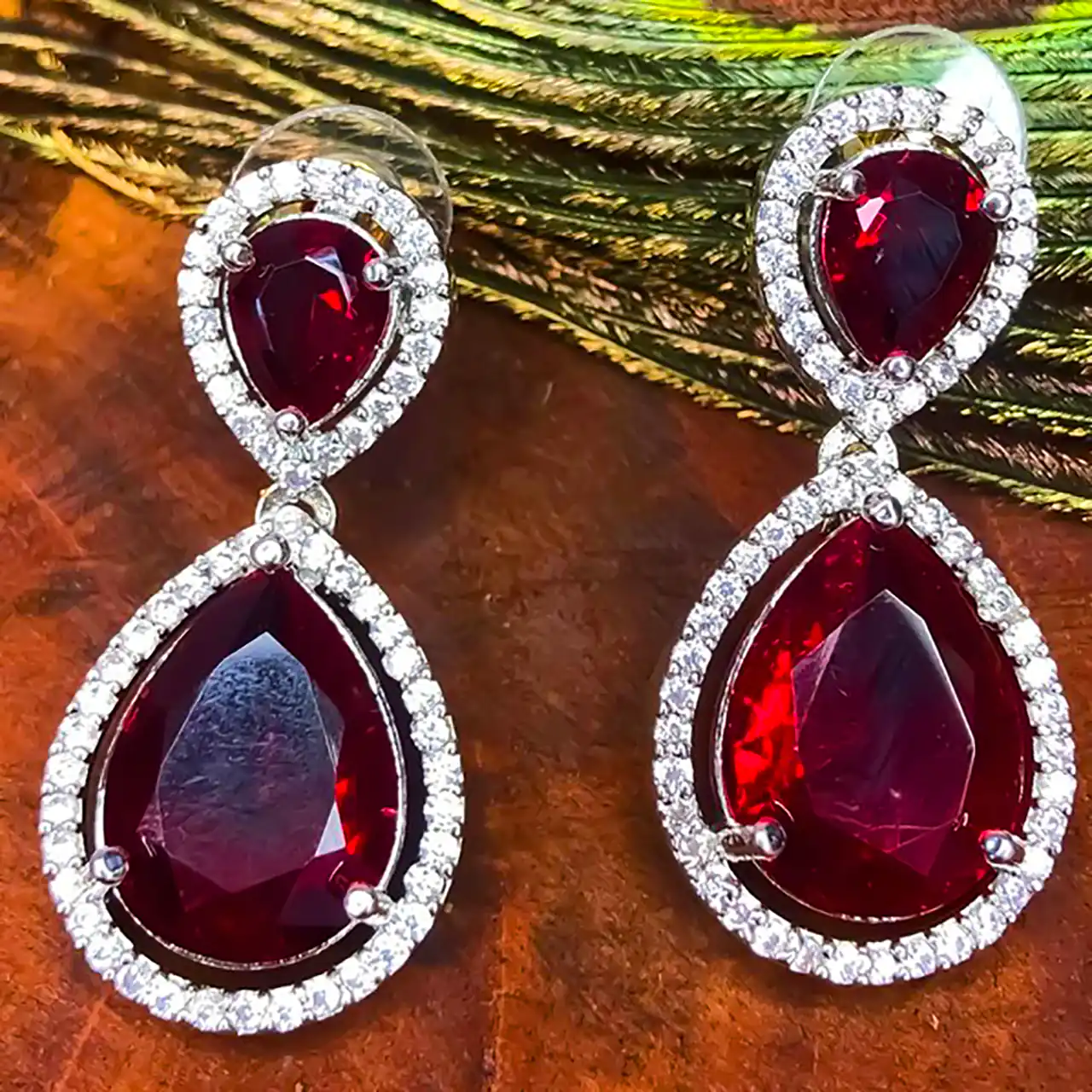 گوشواره زنانه اشکی لوکس 