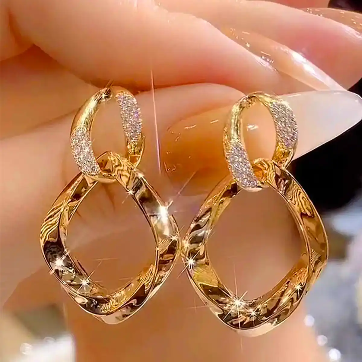 گوشواره درخشان و خاص دخترانه