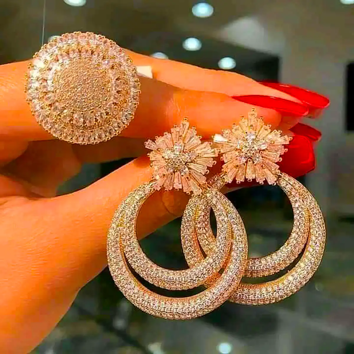 گوشواره درخشان و خاص دخترانه