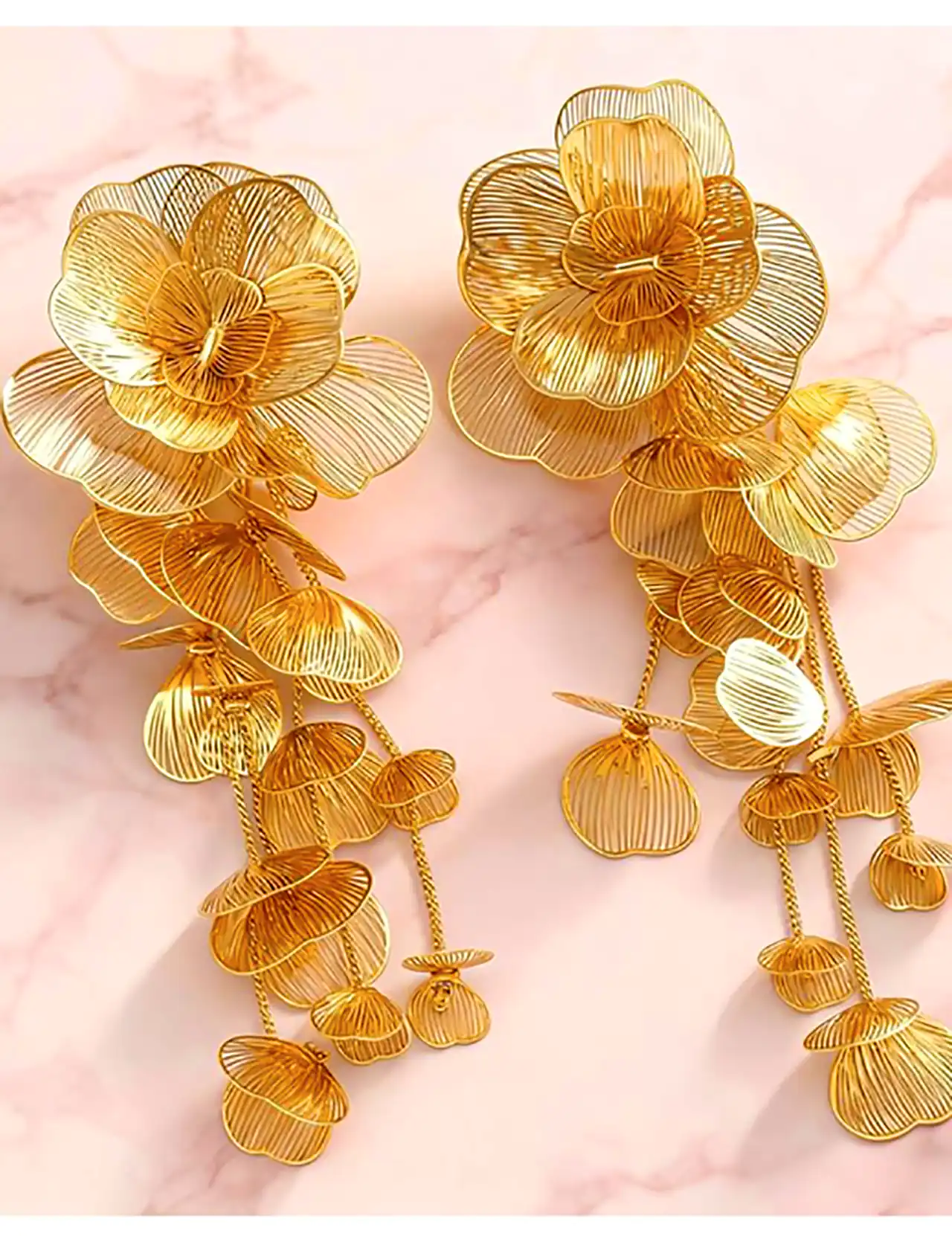 گوشواره حجمی گلبرگ 