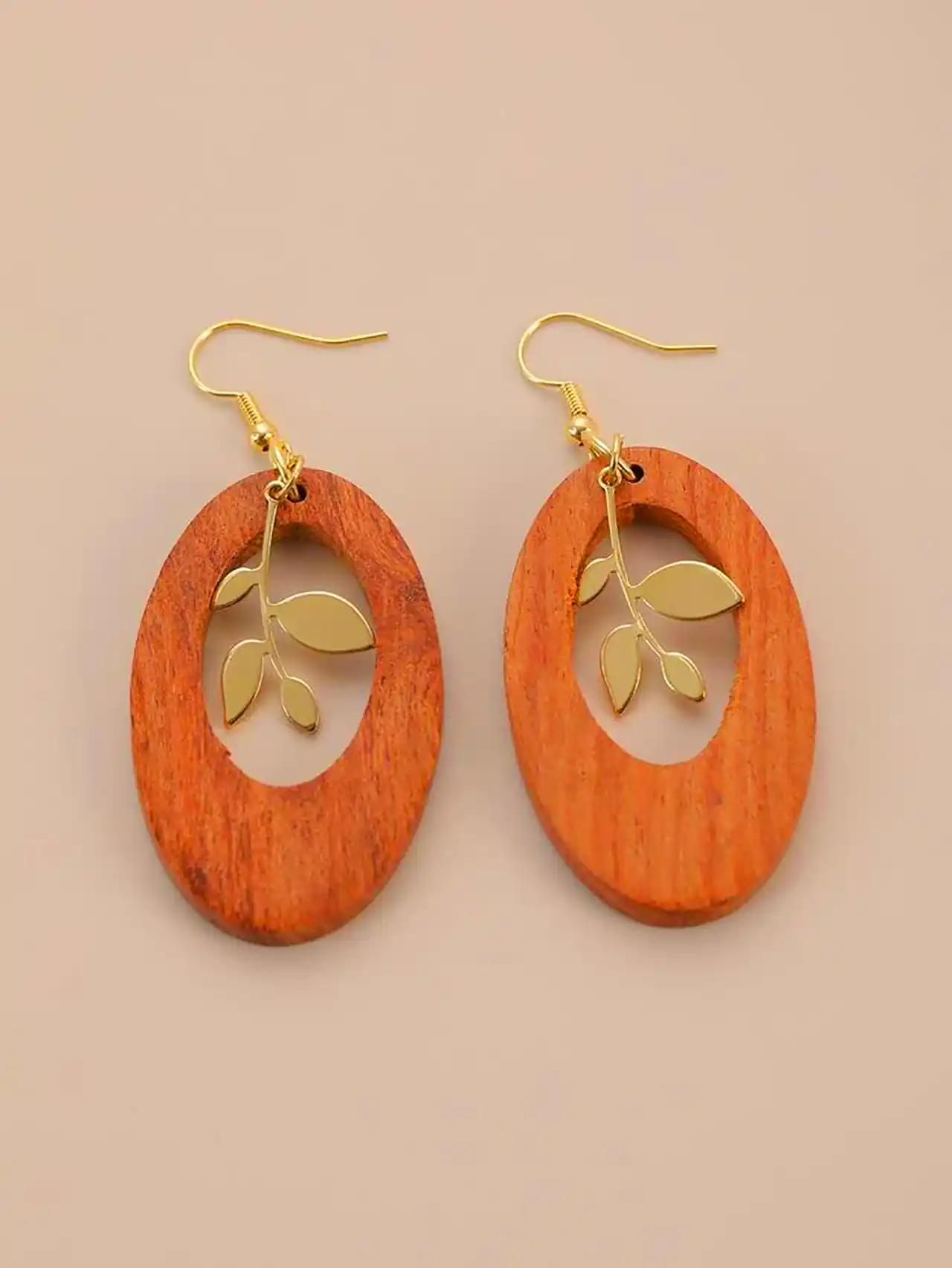 گوشواره مینیمال چوبی