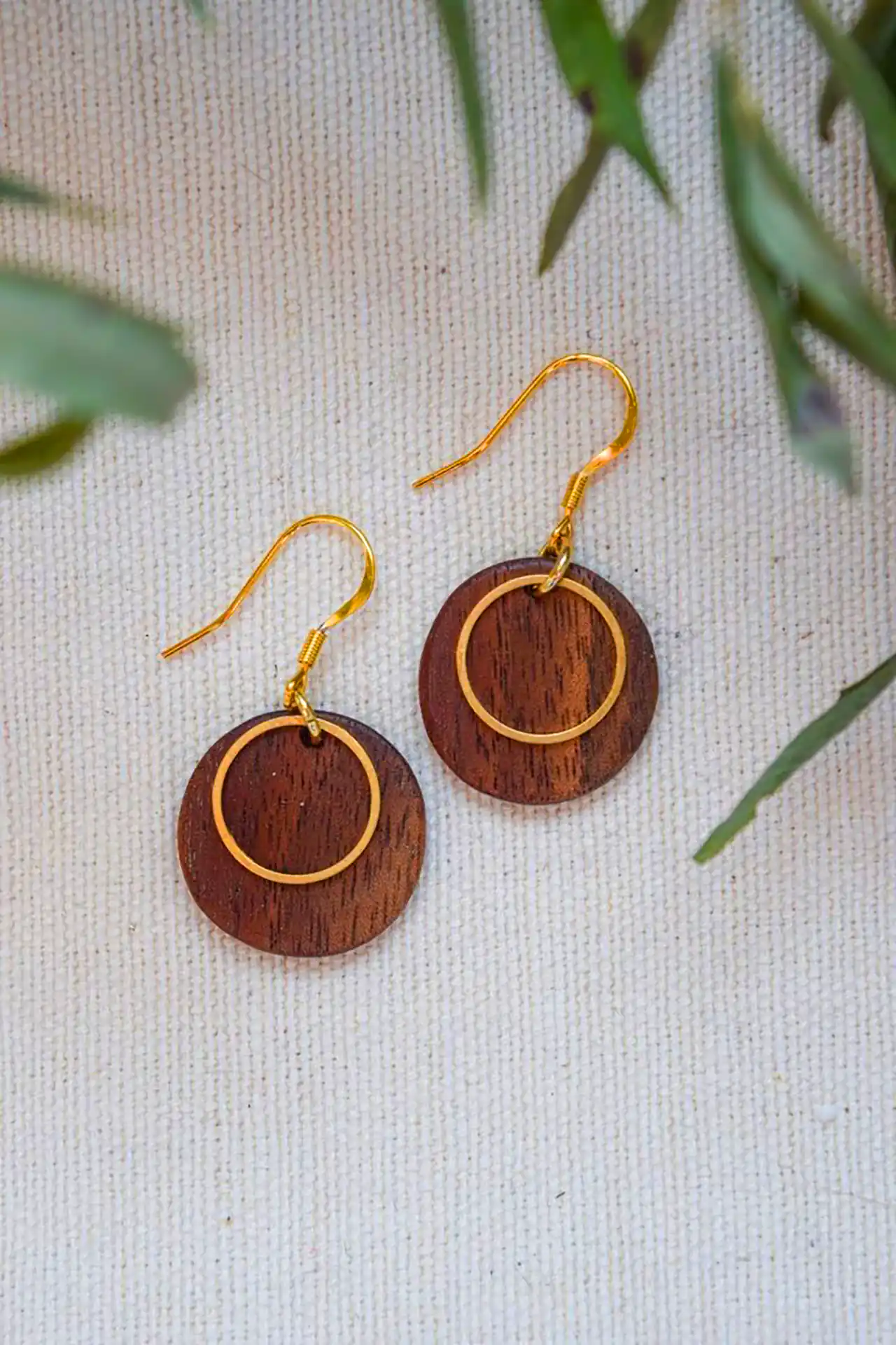 گوشواره مینیمال چوبی