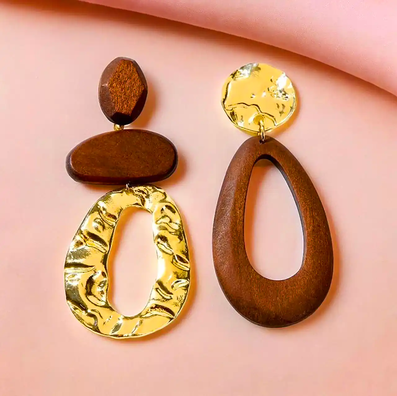 گوشواره مینیمال چوبی