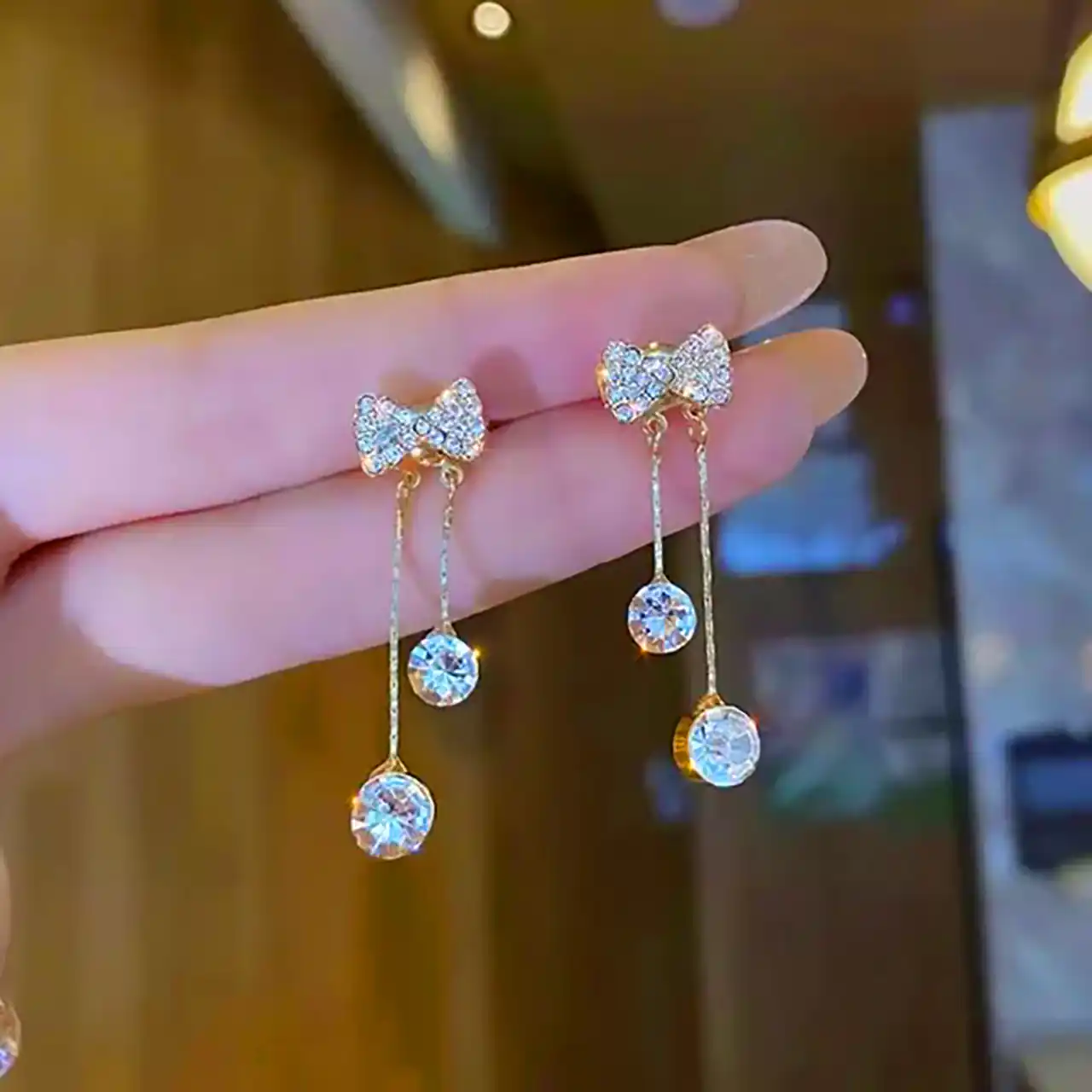 گوشواره آویزی لاکچری