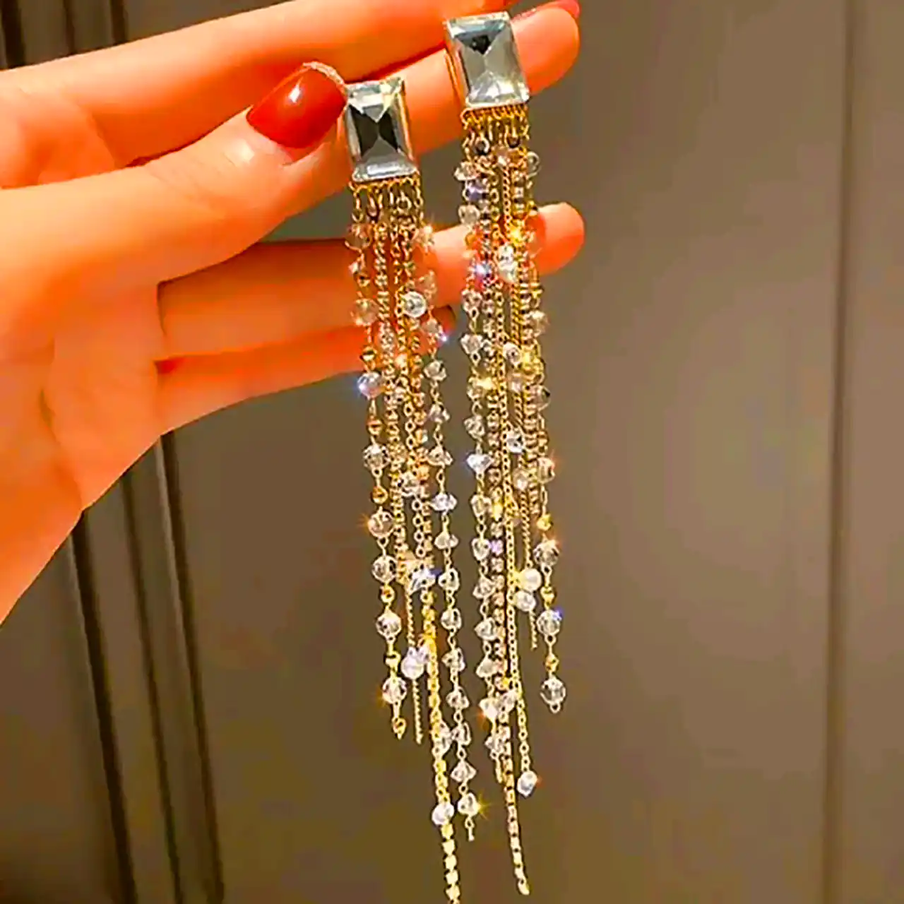 گوشواره آویزی لاکچری