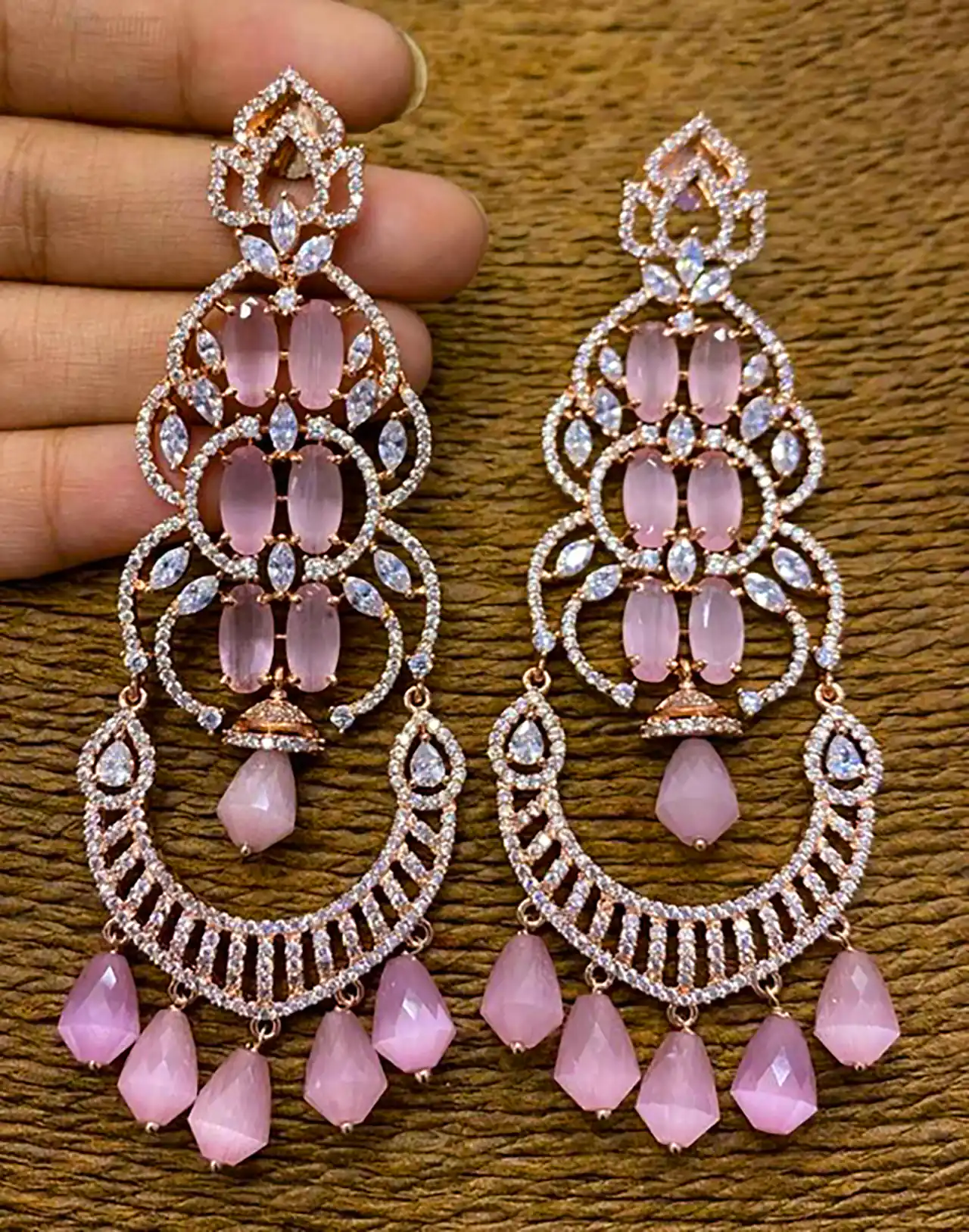 گوشواره جواهرنشان خاص 