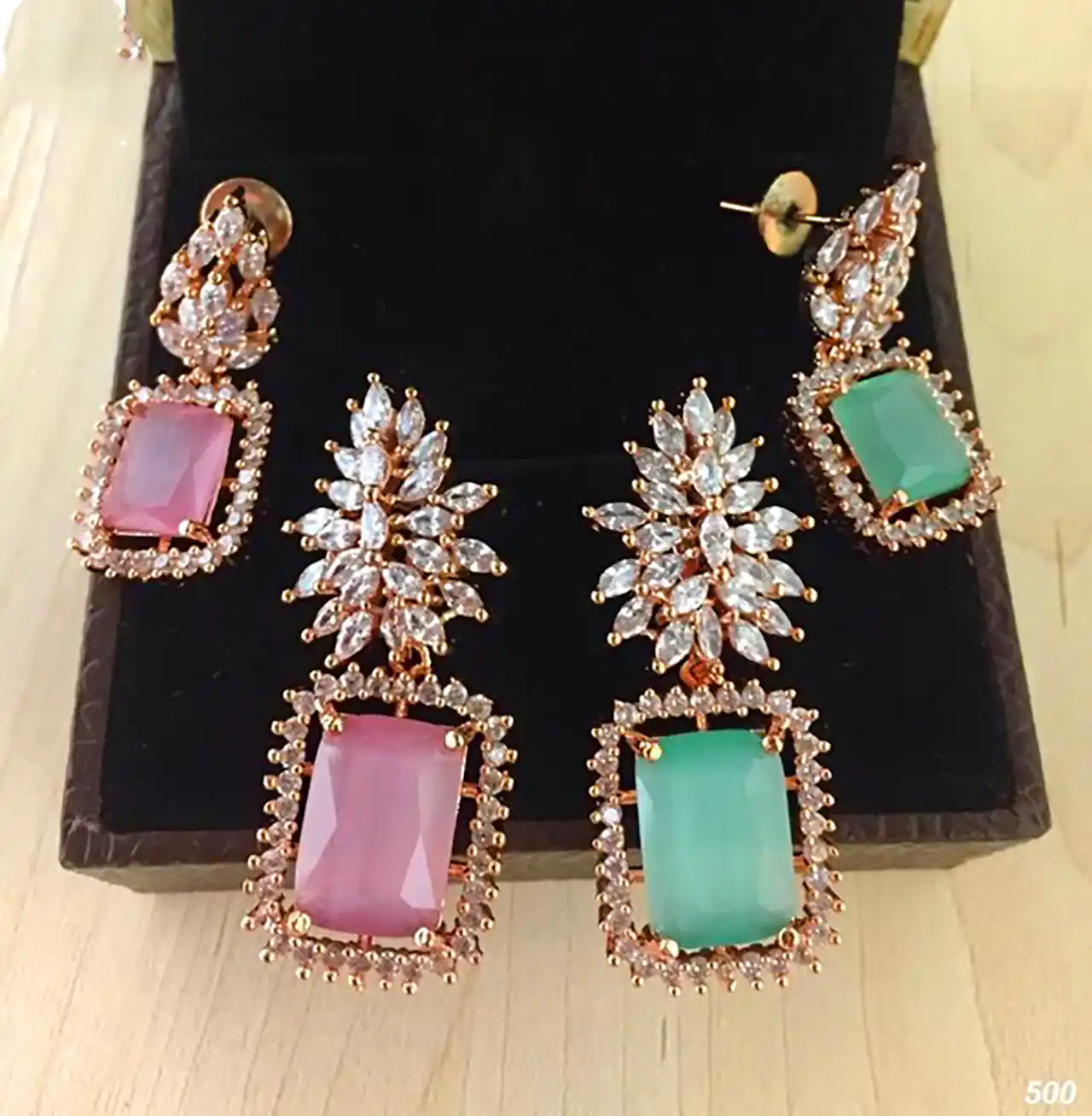 گوشواره جواهرنشان خاص 