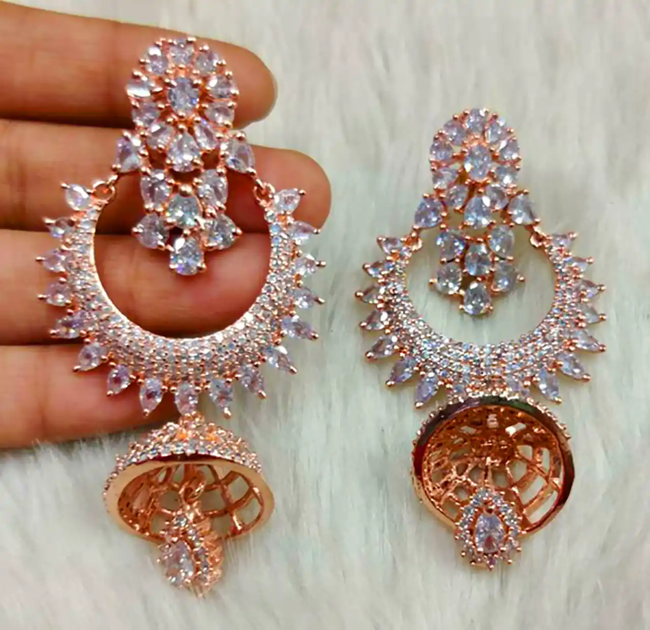 گوشواره جواهرنشان خاص 