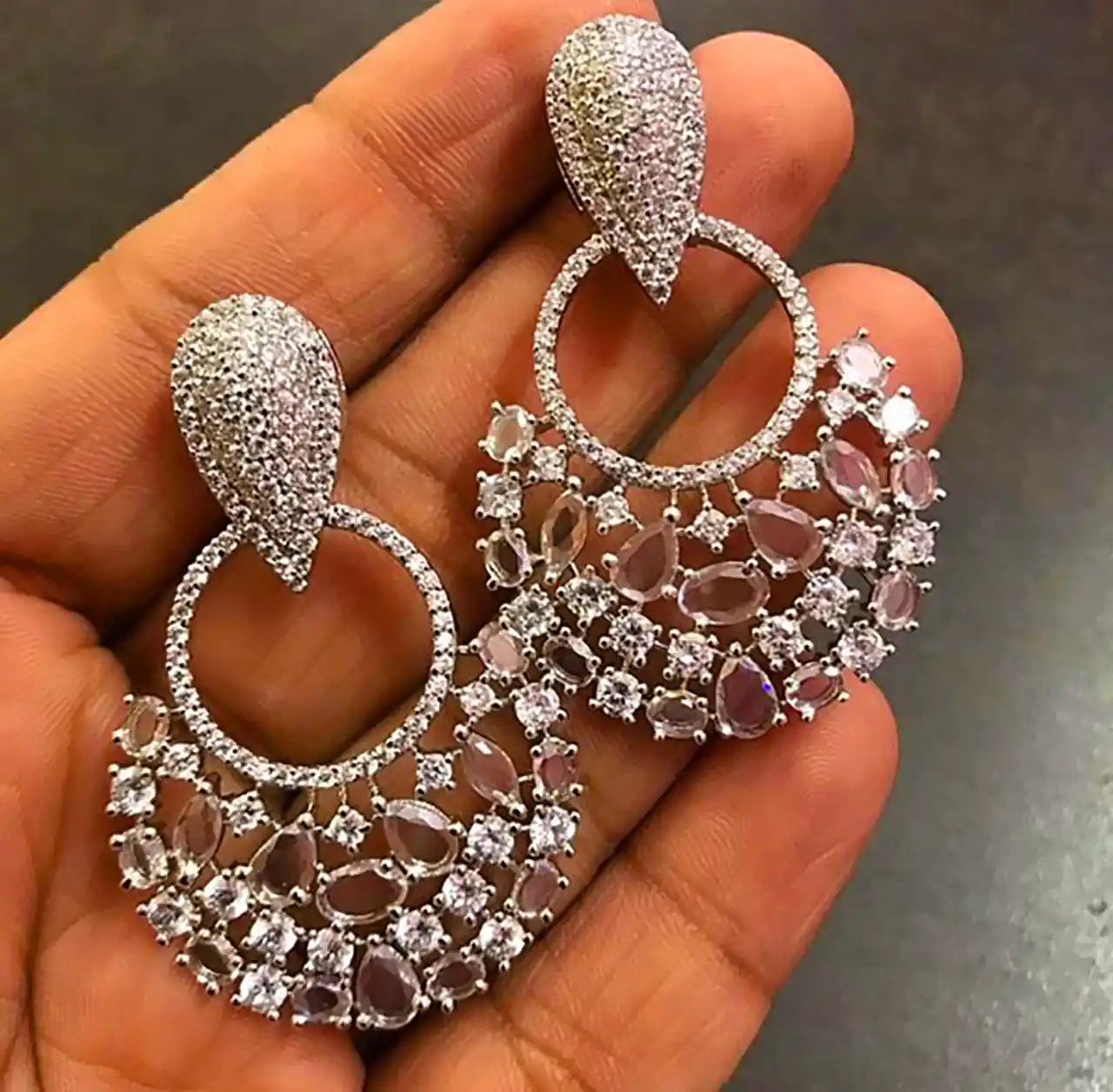 گوشواره جواهرنشان خاص 