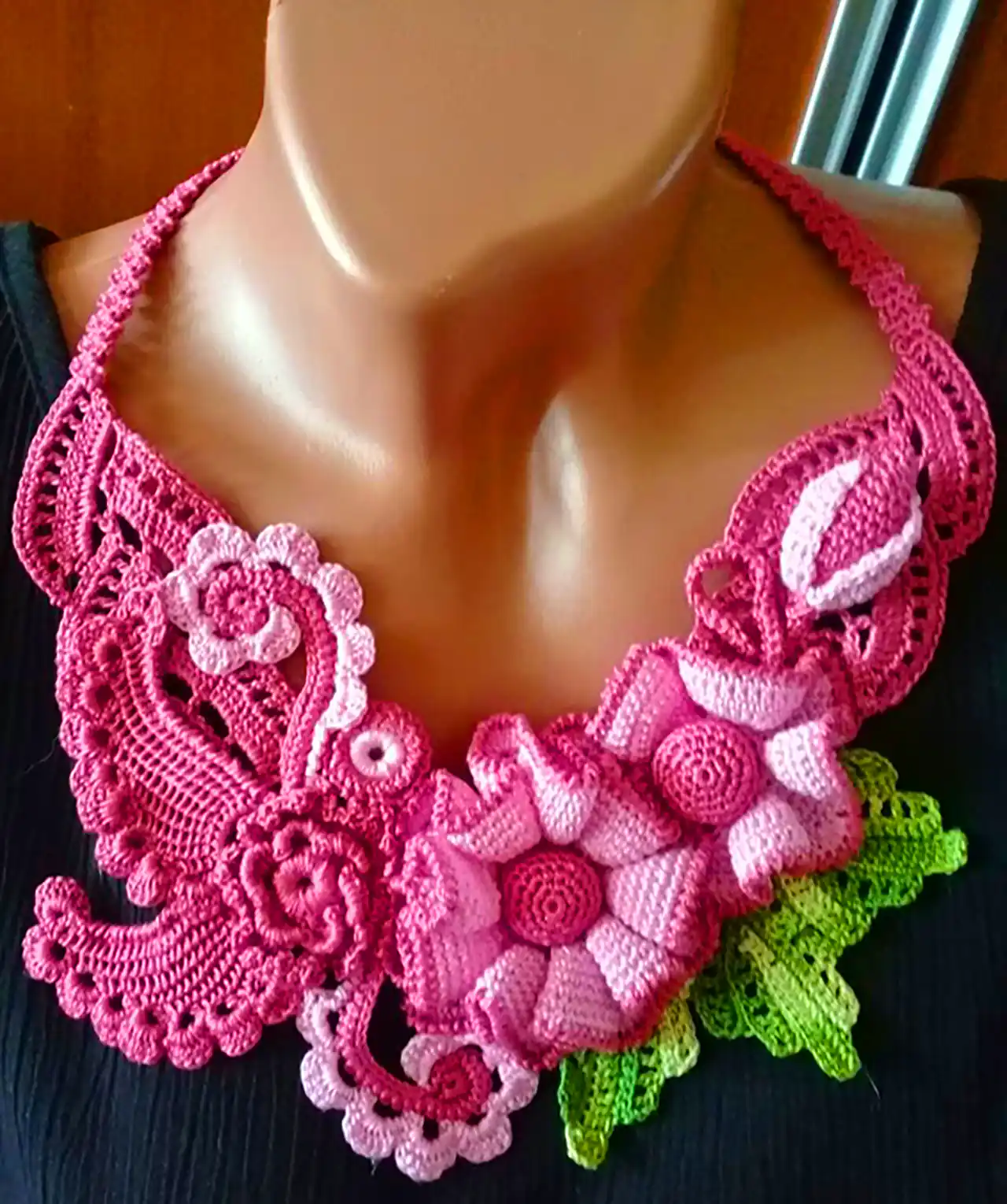 گردنبند منجوق دوزی رومانتویی