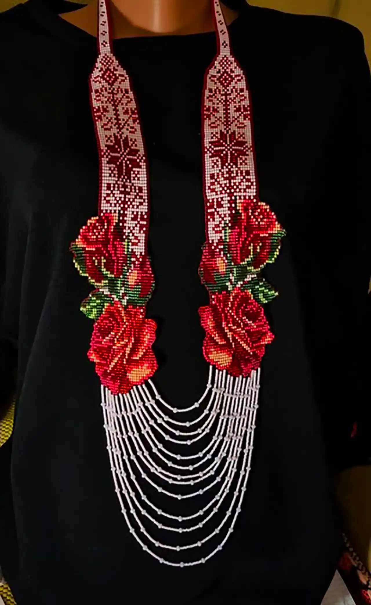 گردنبند منجوق دوزی رومانتویی