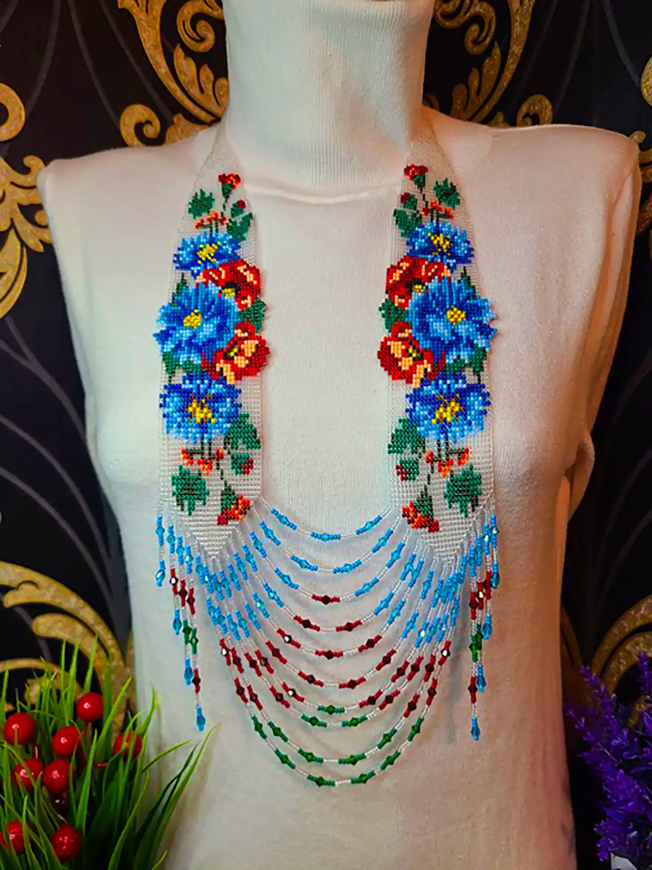 گردنبند منجوق دوزی رومانتویی