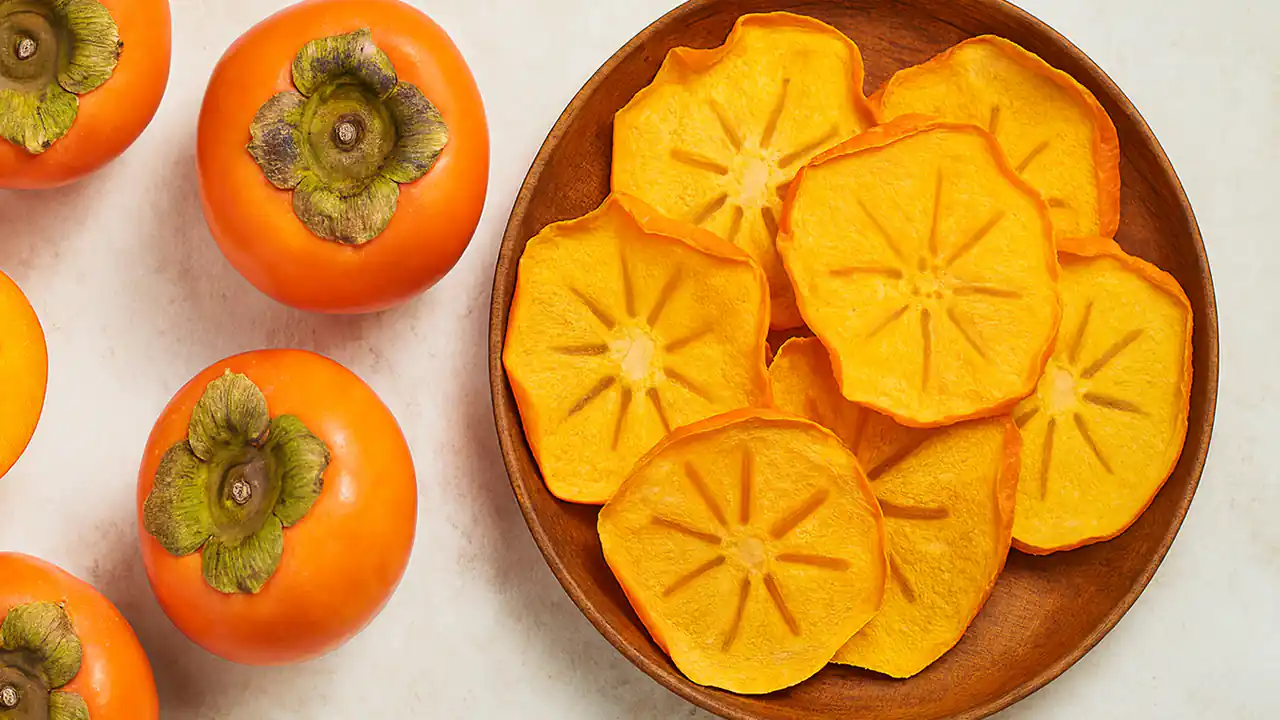 خشک کردن خرمالو در خانه بدون نیاز به تجهیزات خاص