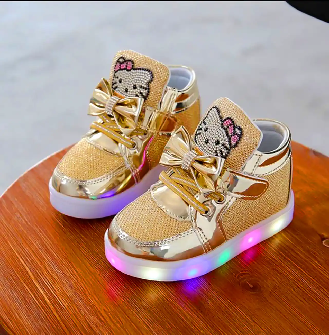 کتونی ساقدار کودکانه