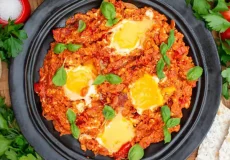 تعبیر خواب خوردن املت + برای زن متاهل و باردار و دختر مجرد و از دید مولف