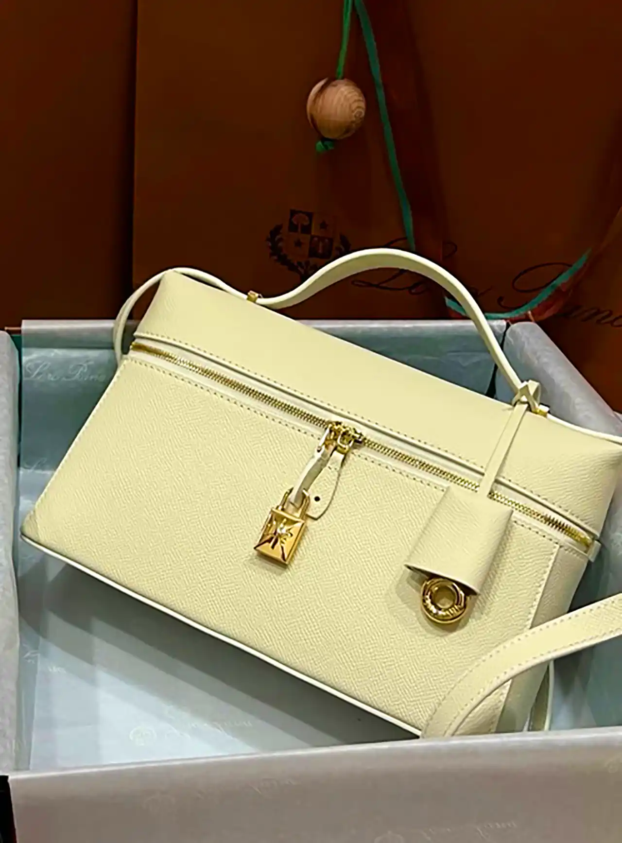 کیف دخترانه کرم استخوانی