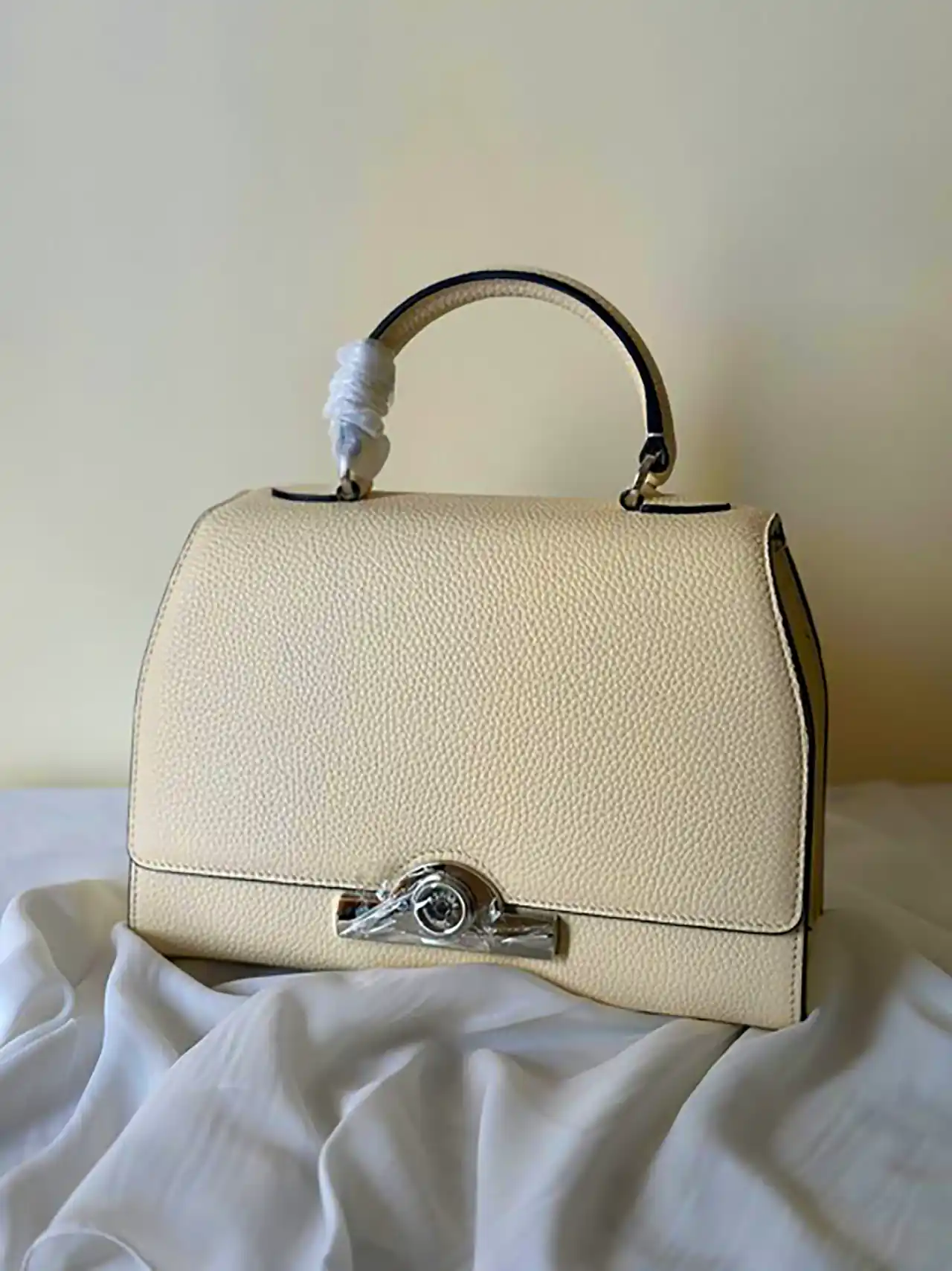 کیف دخترانه کرم استخوانی