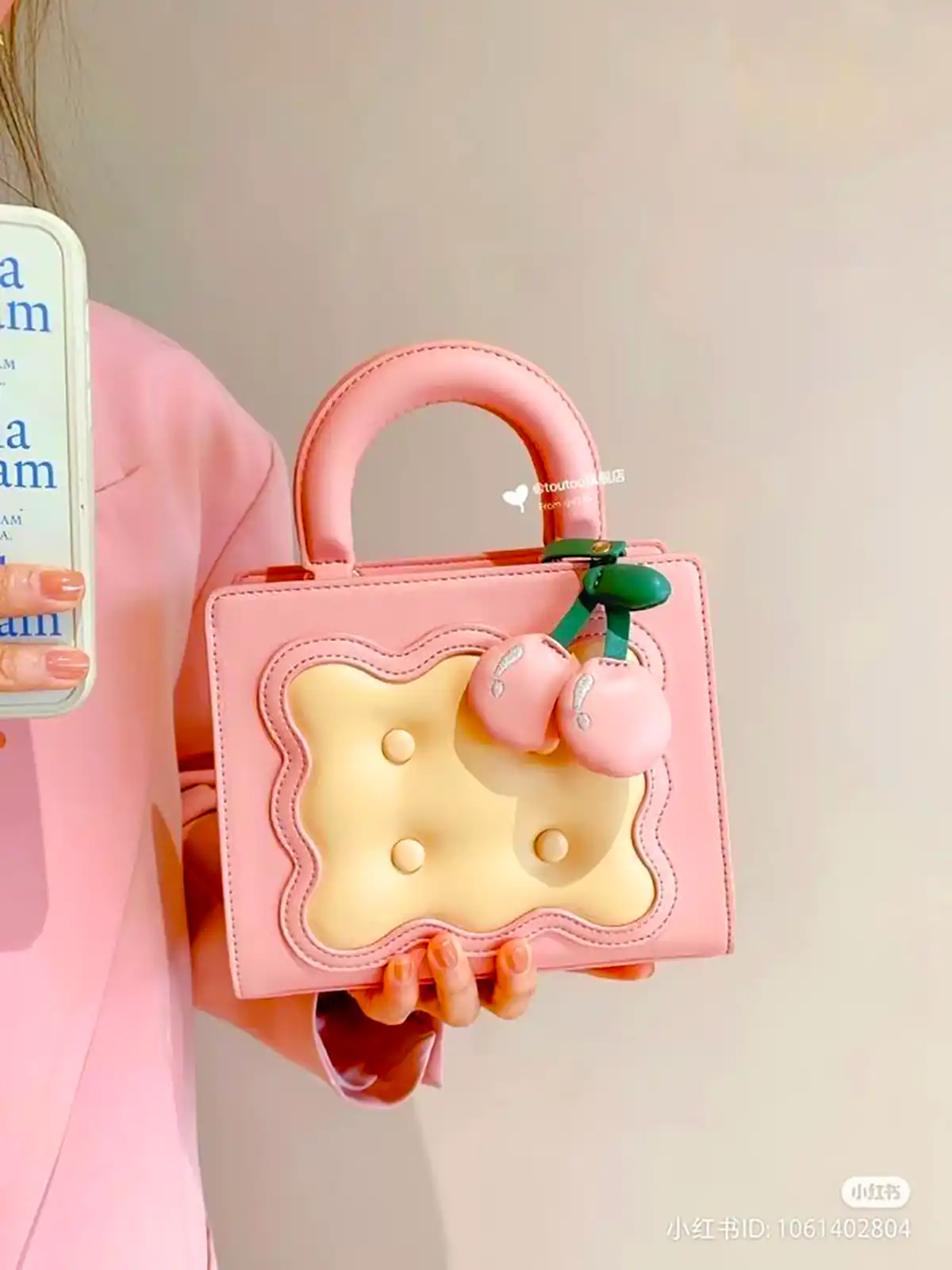 کیف صورتی مدروز