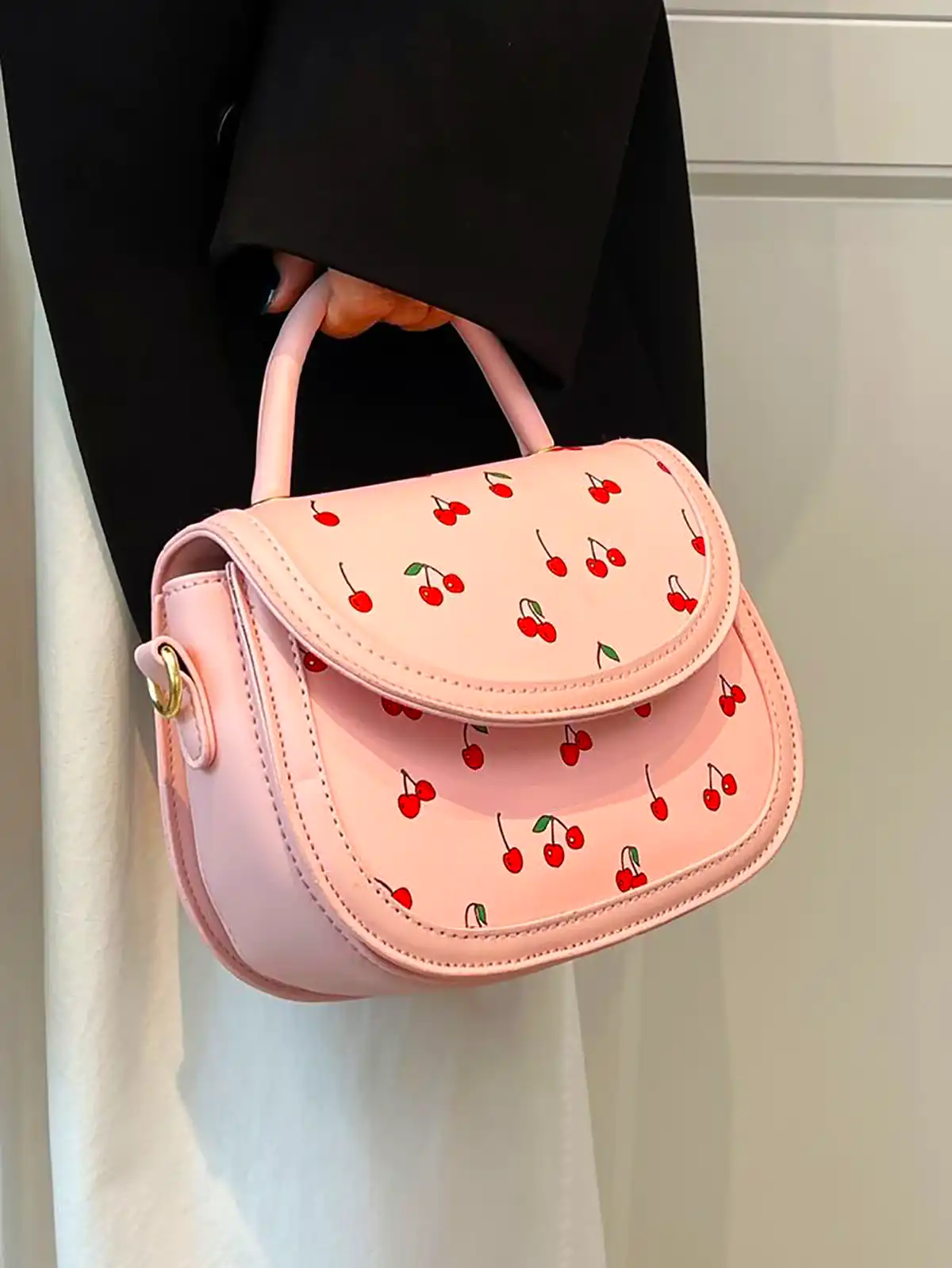 کیف صورتی مدروز