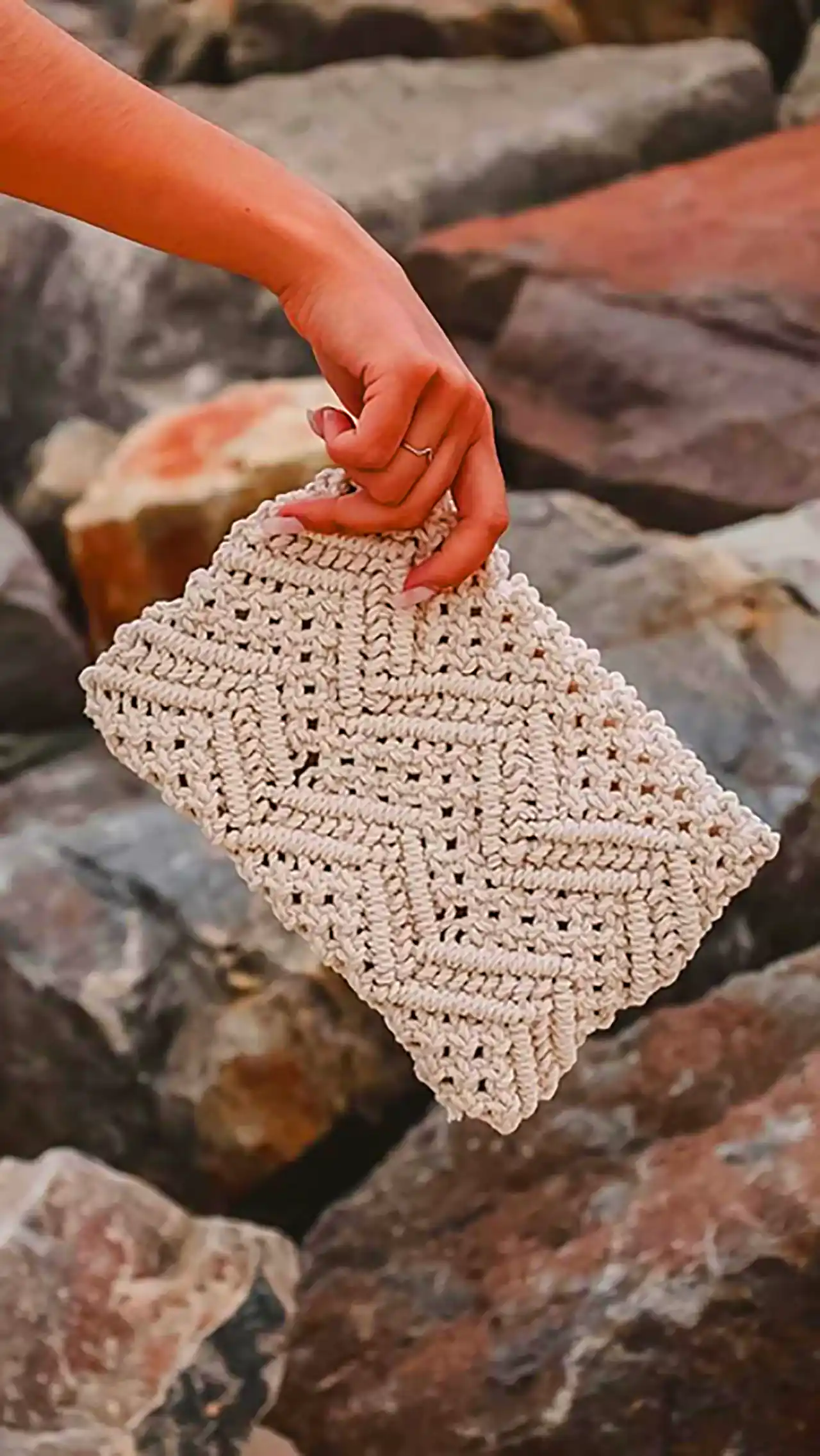 کیف دستبافت مکرومه