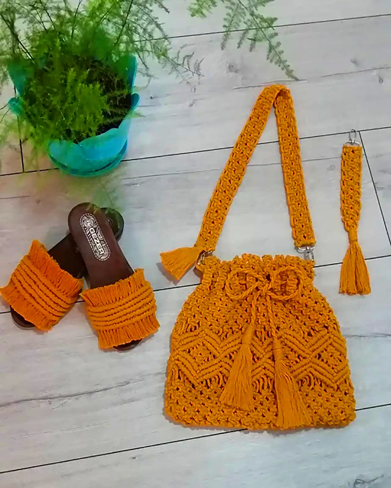 کیف دستبافت مکرومه