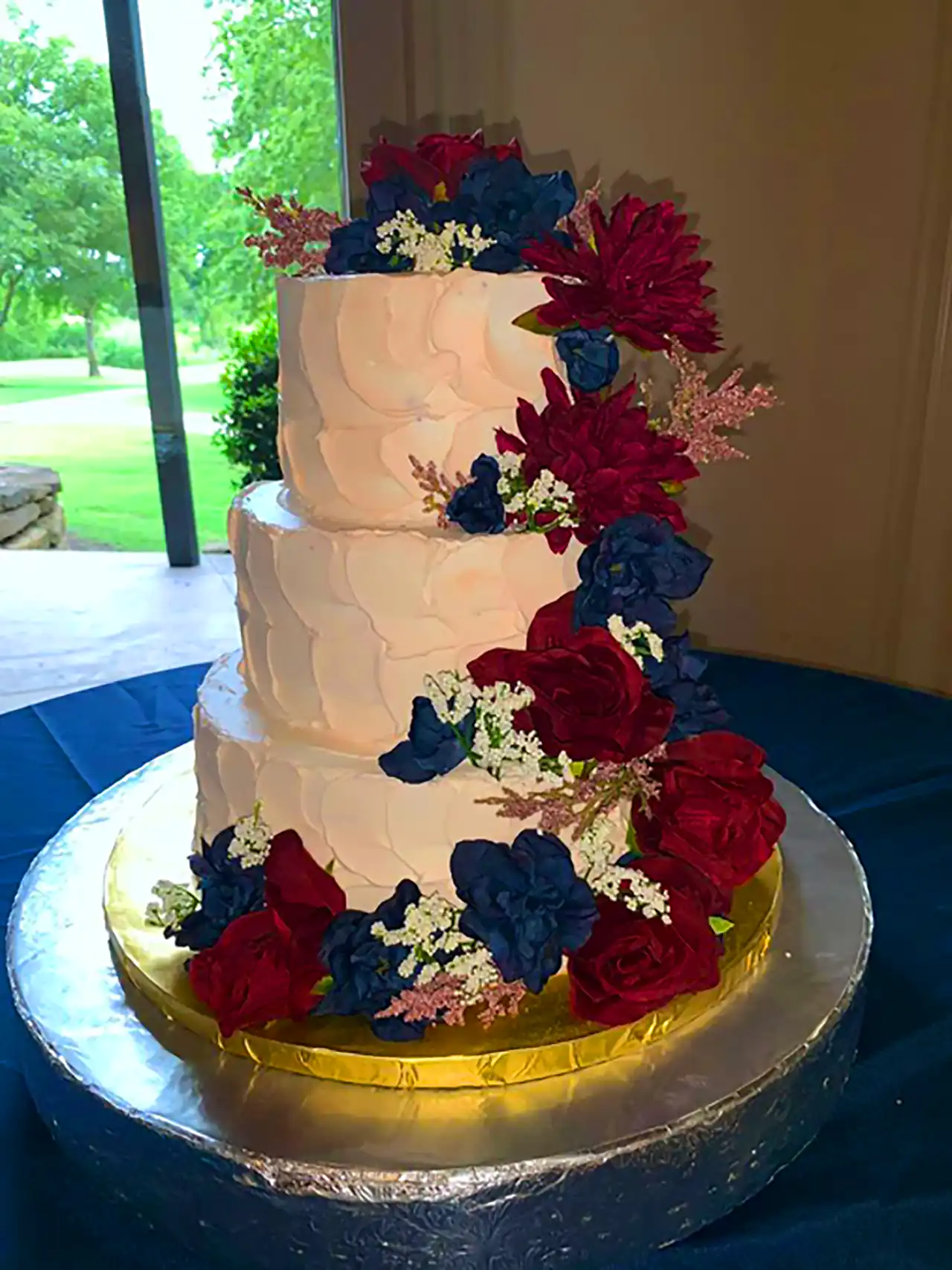 کیک برای مراسم عقد با تم آبی