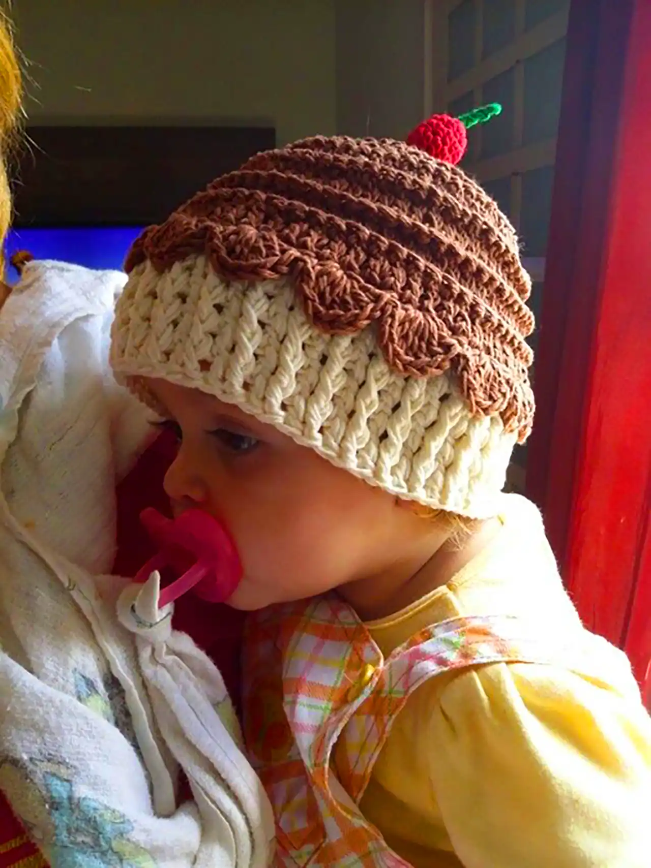 کلاه بافتنی طرحدار