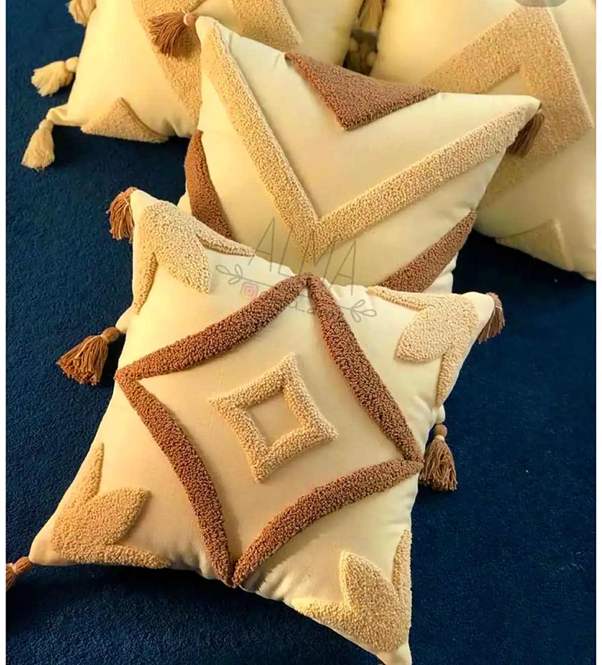 کوسن نخی مربعی