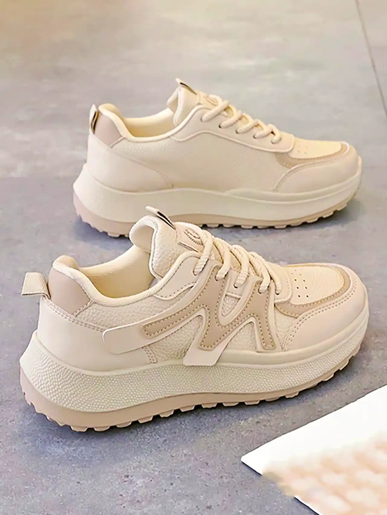 کتونی لوکس کرمی