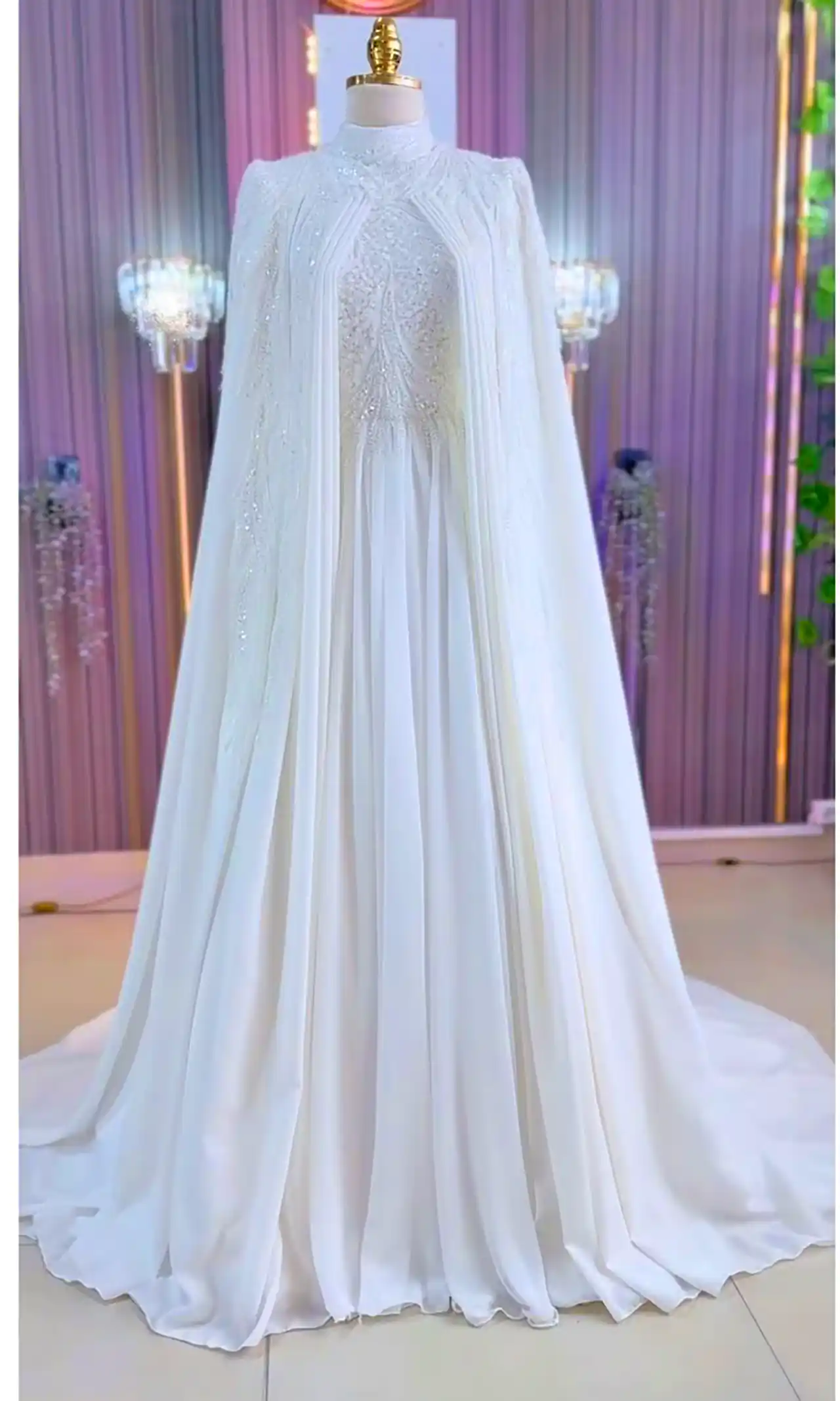 لباس عروس شنل دار ساده