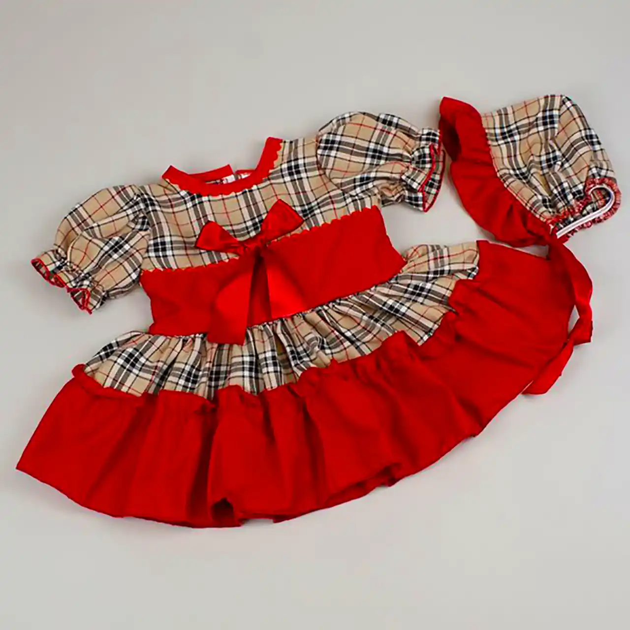 لباس بچگانه با طرح بربری 